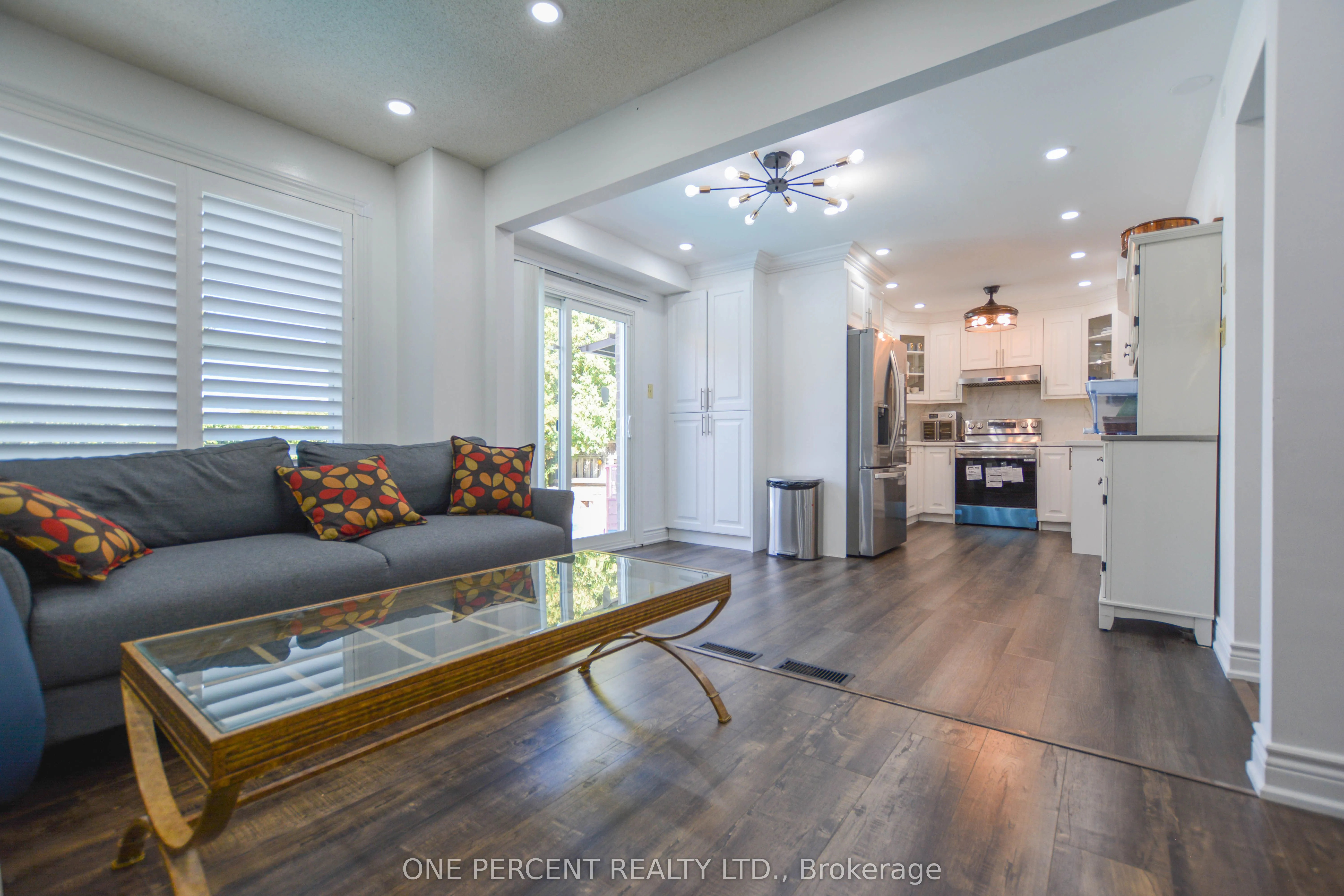 1778 Silverthorn Square