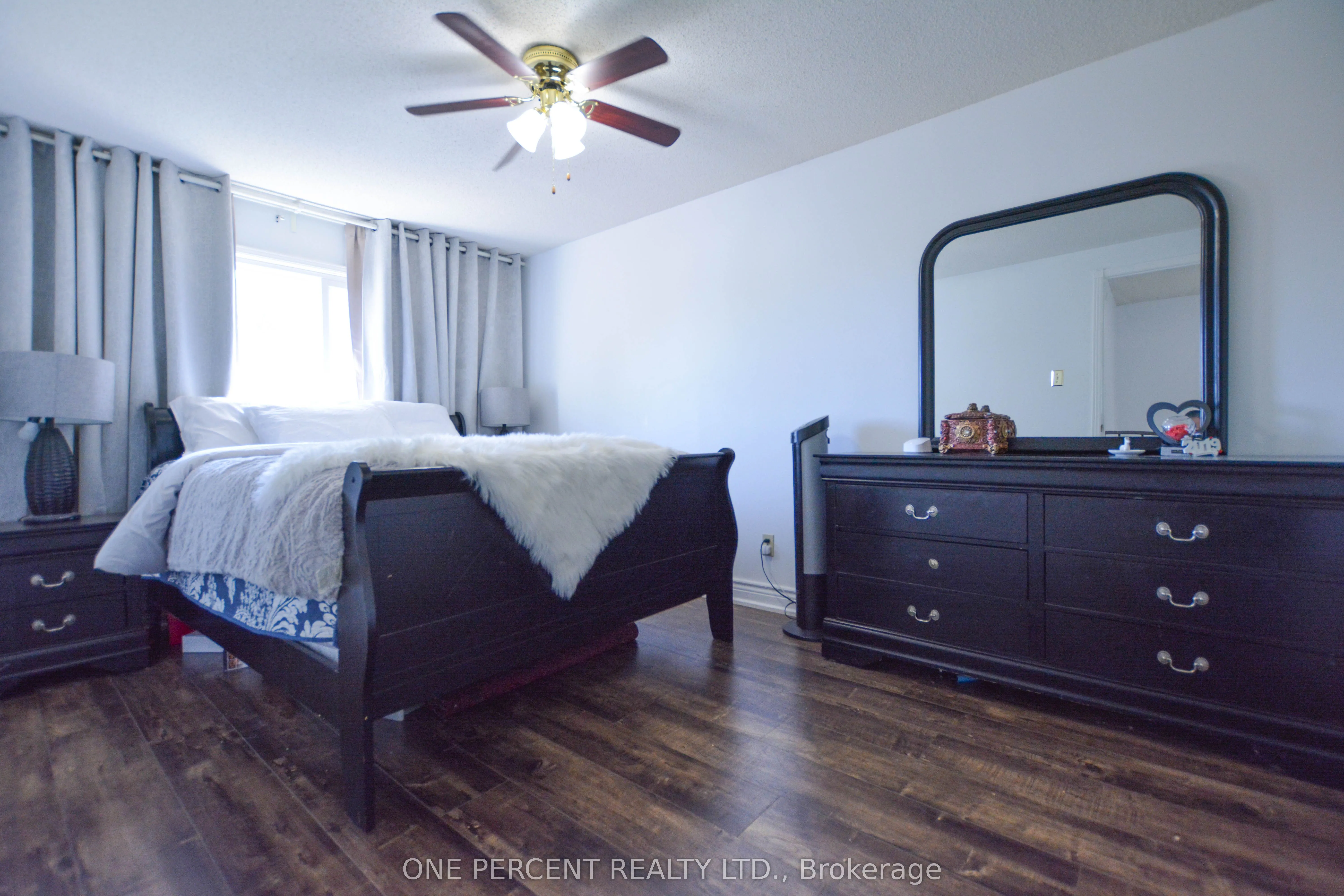 1778 Silverthorn Square