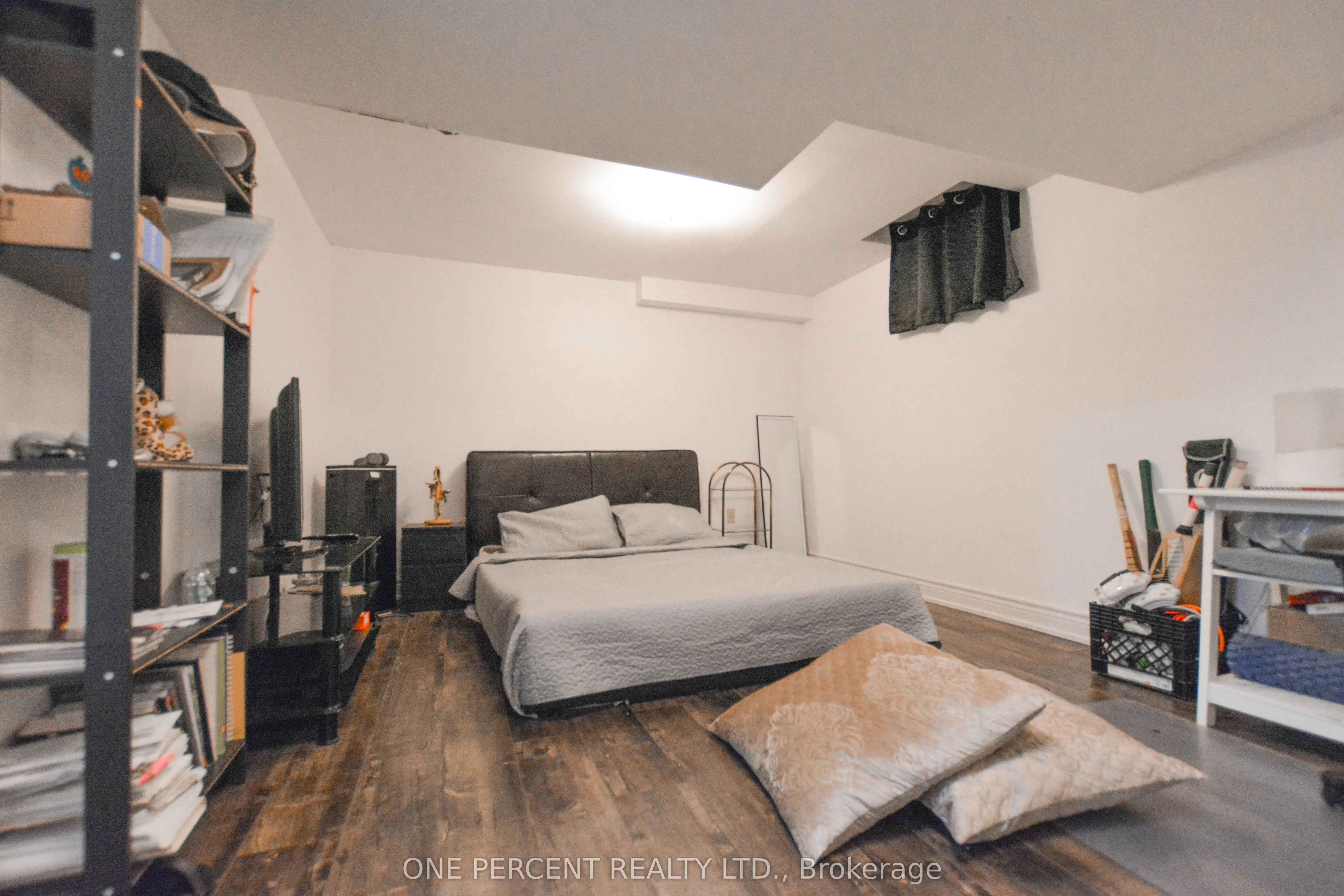 1778 Silverthorn Square