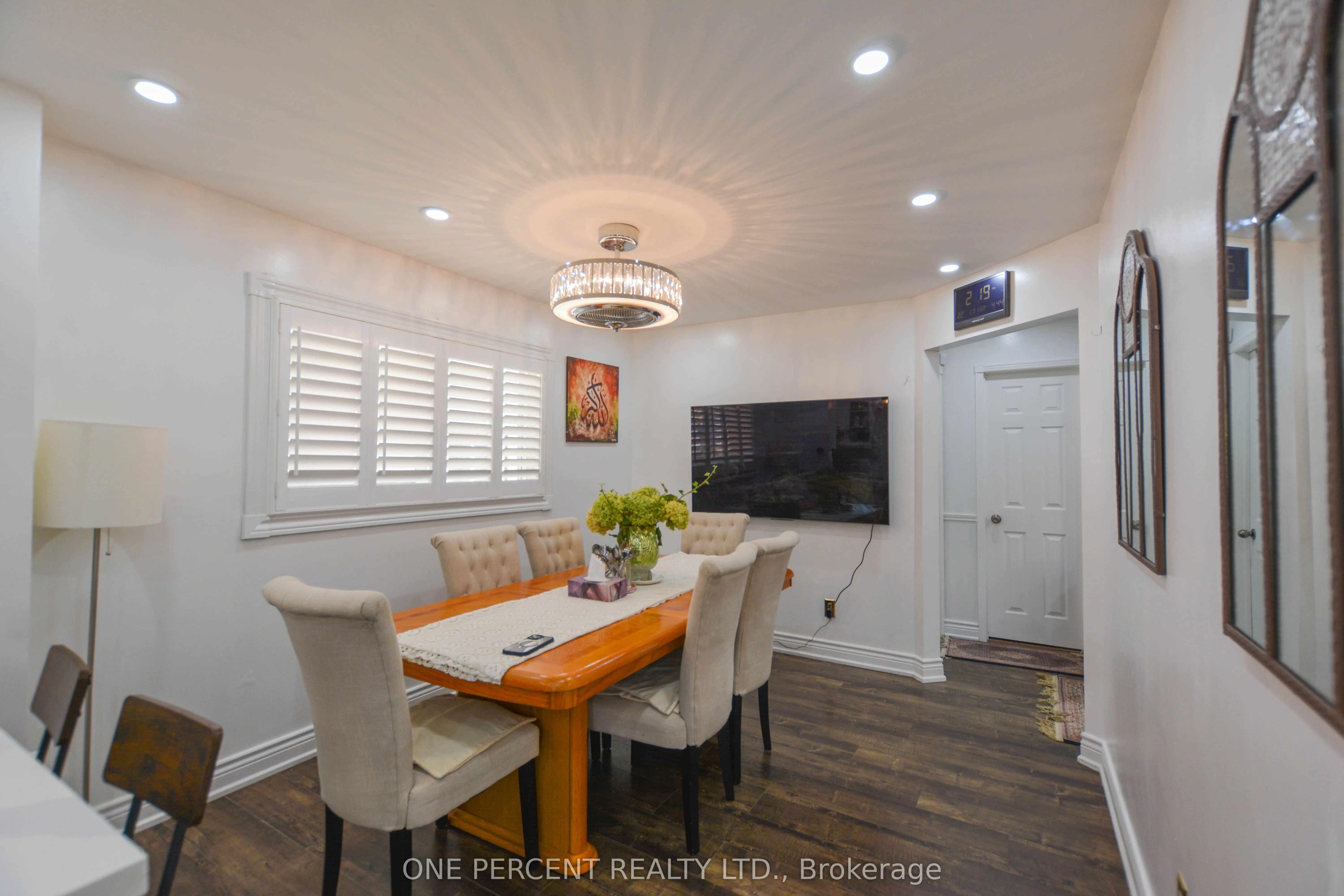 1778 Silverthorn Square