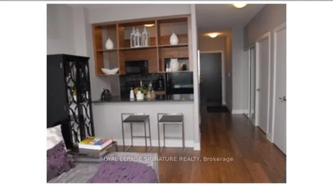 135 Village Green Square, #321