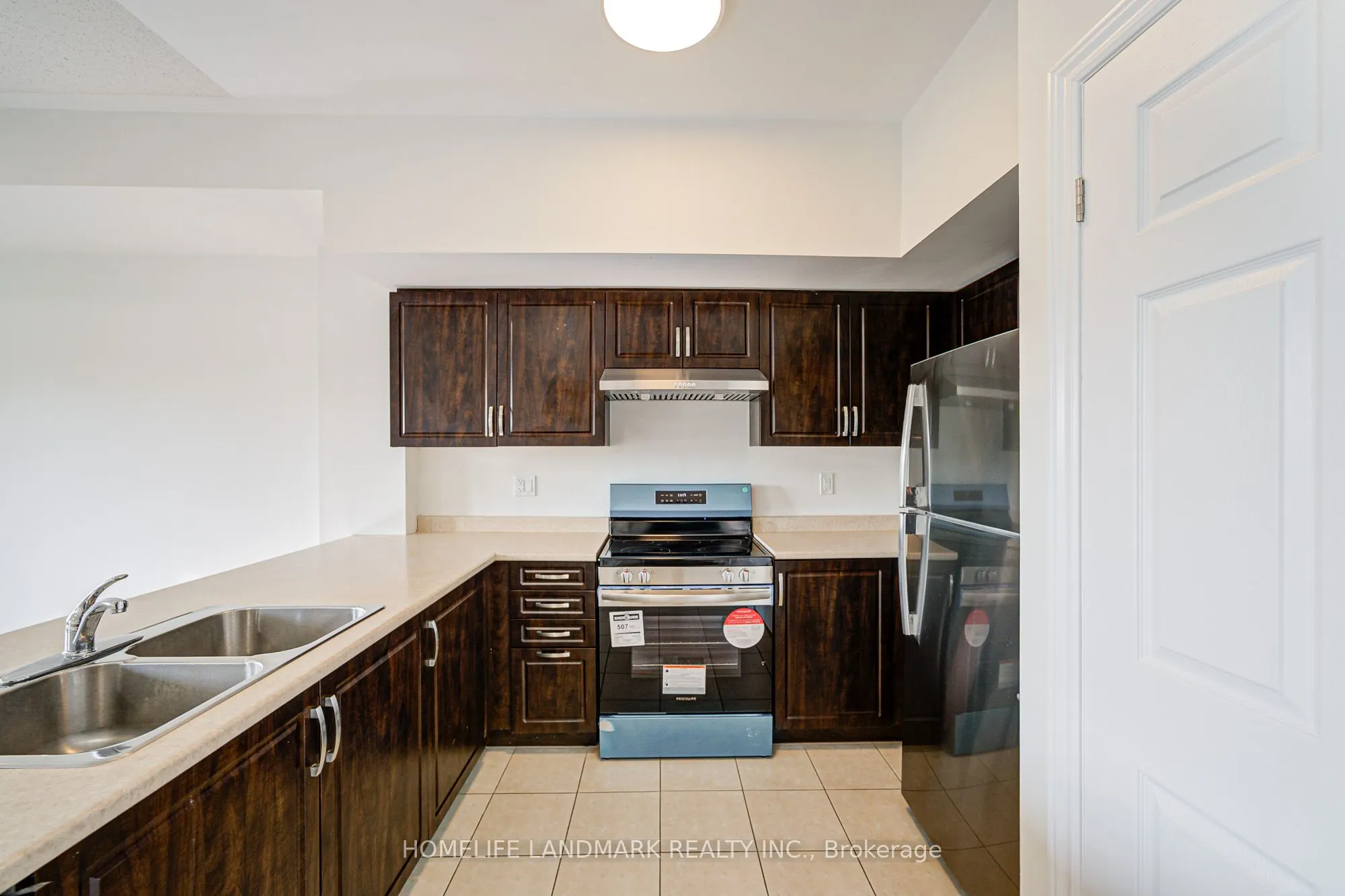 9 Eaton Park Lane, #8