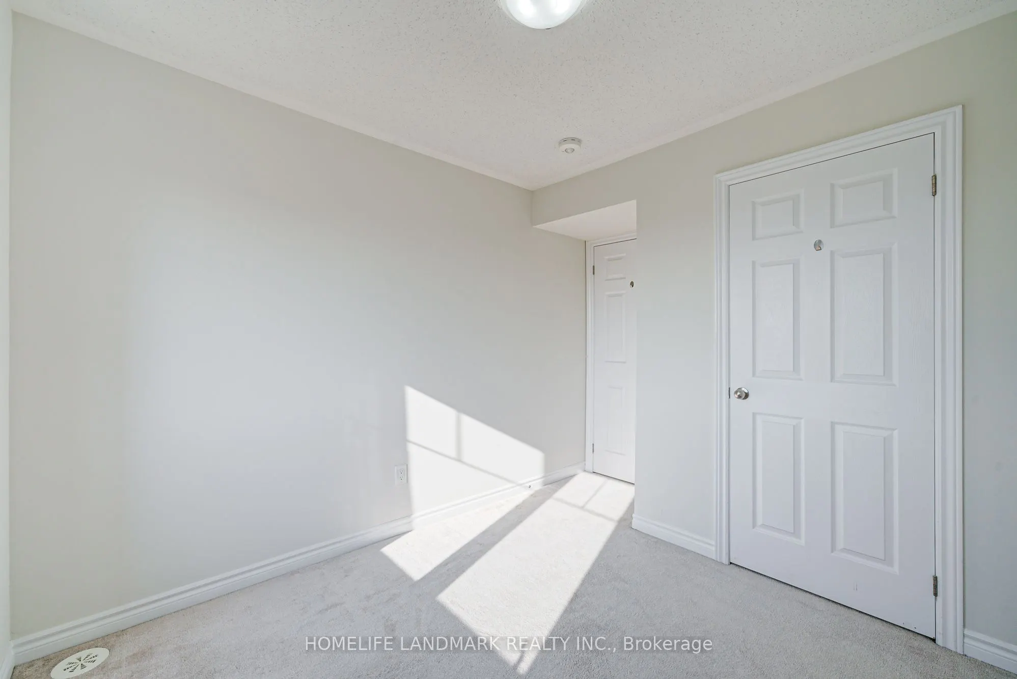 9 Eaton Park Lane, #8