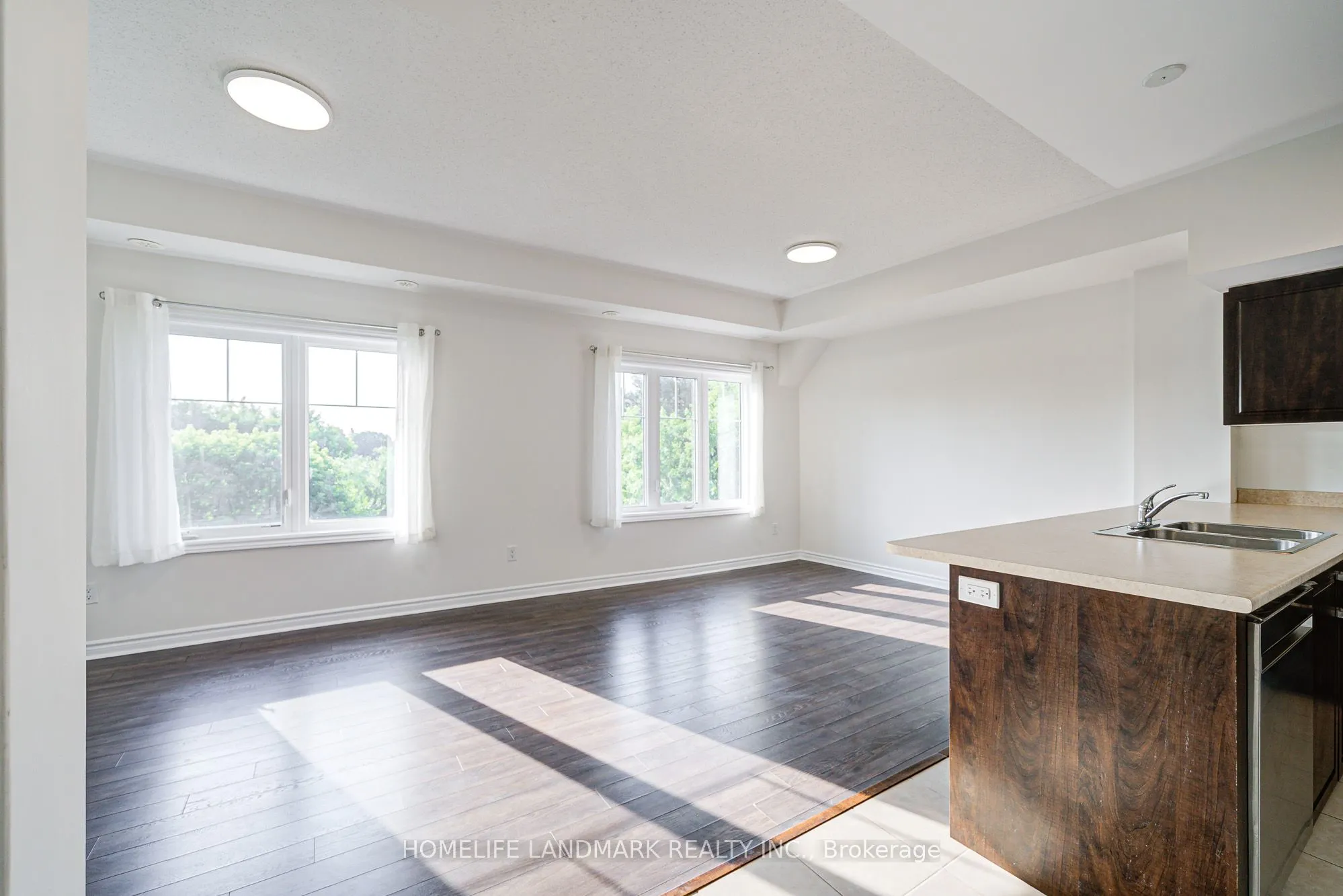 9 Eaton Park Lane, #8