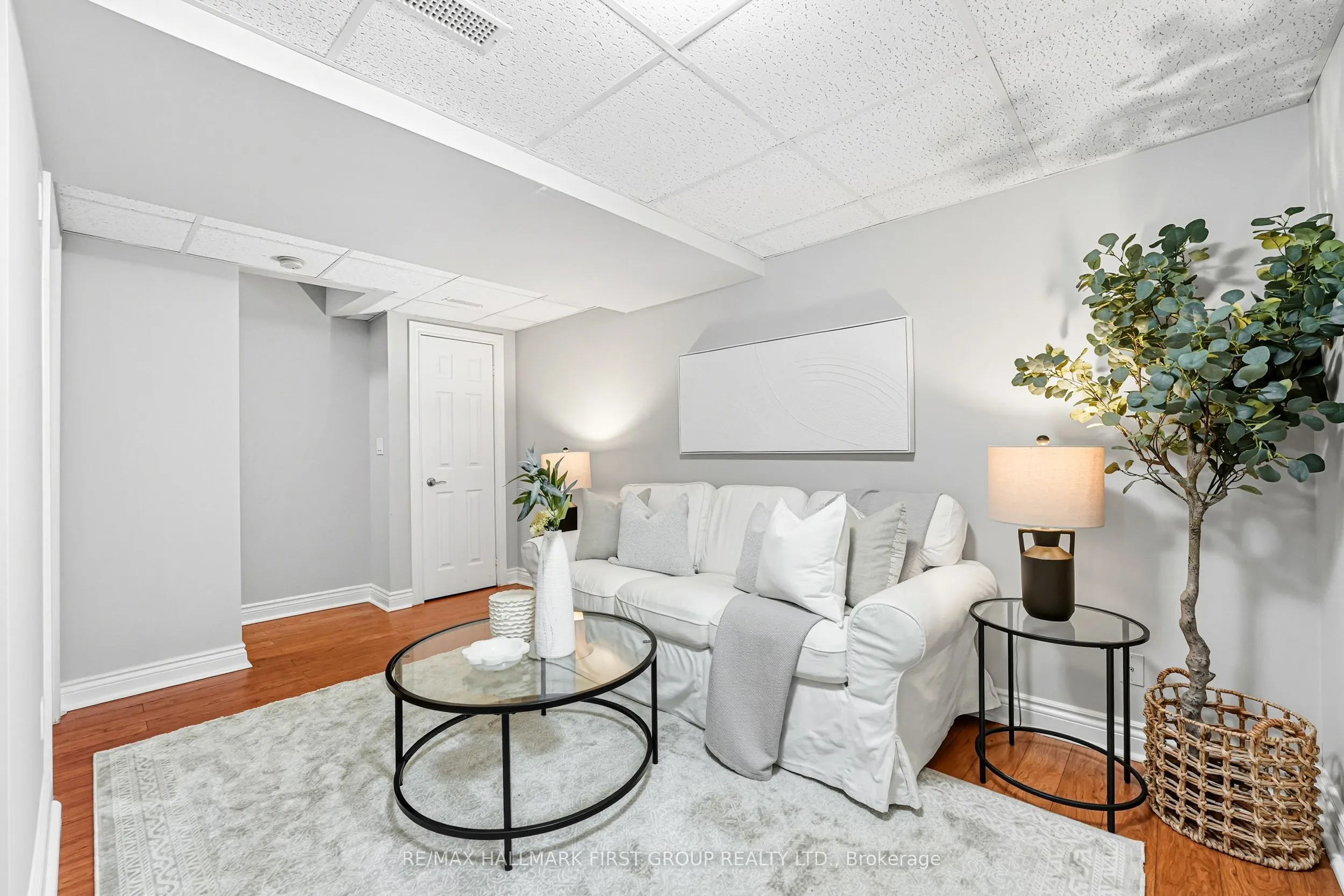 50 Stagemaster Crescent