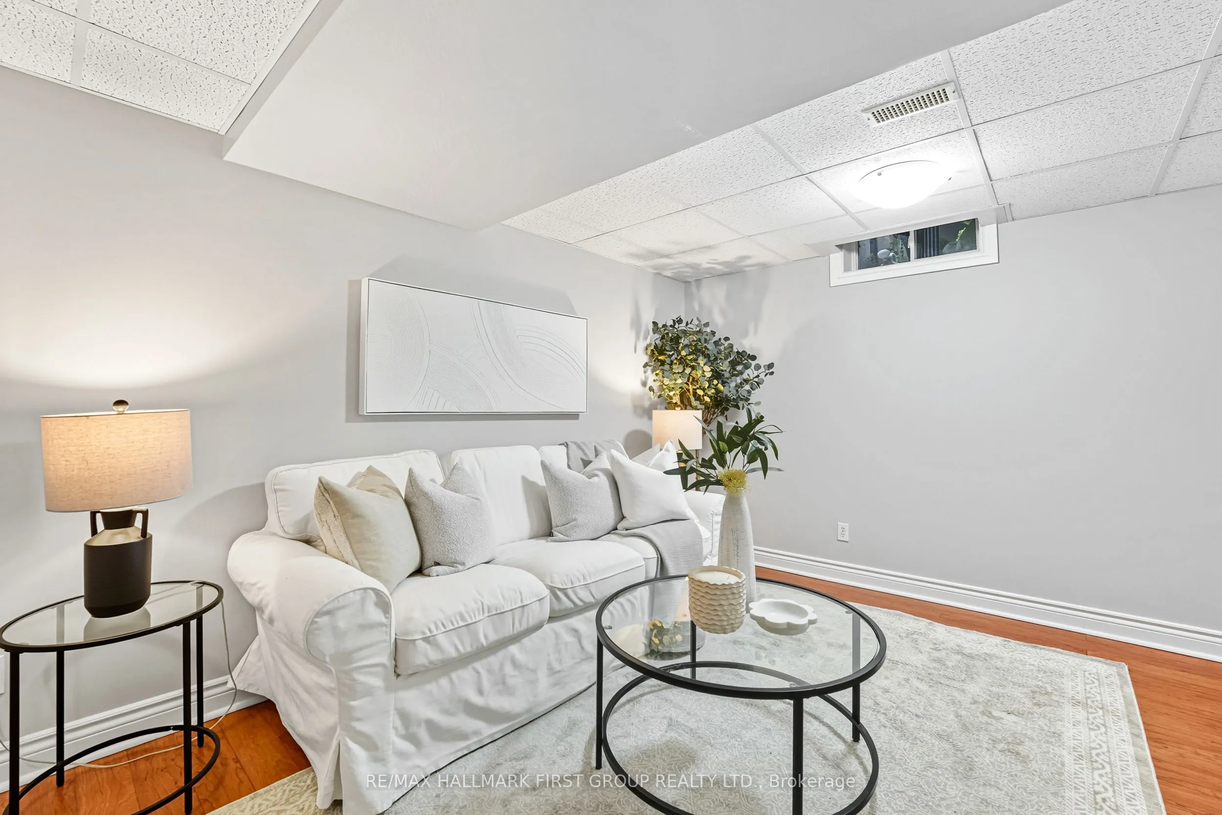 50 Stagemaster Crescent