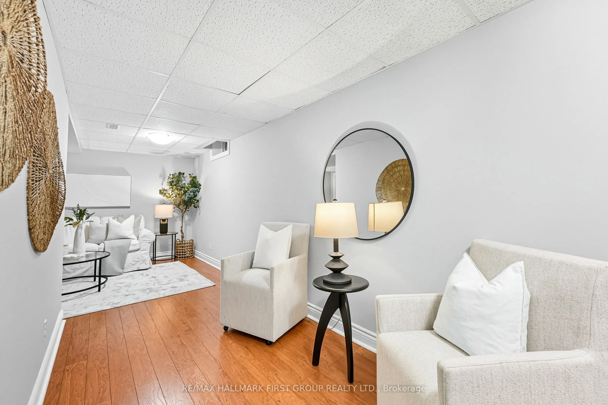 50 Stagemaster Crescent