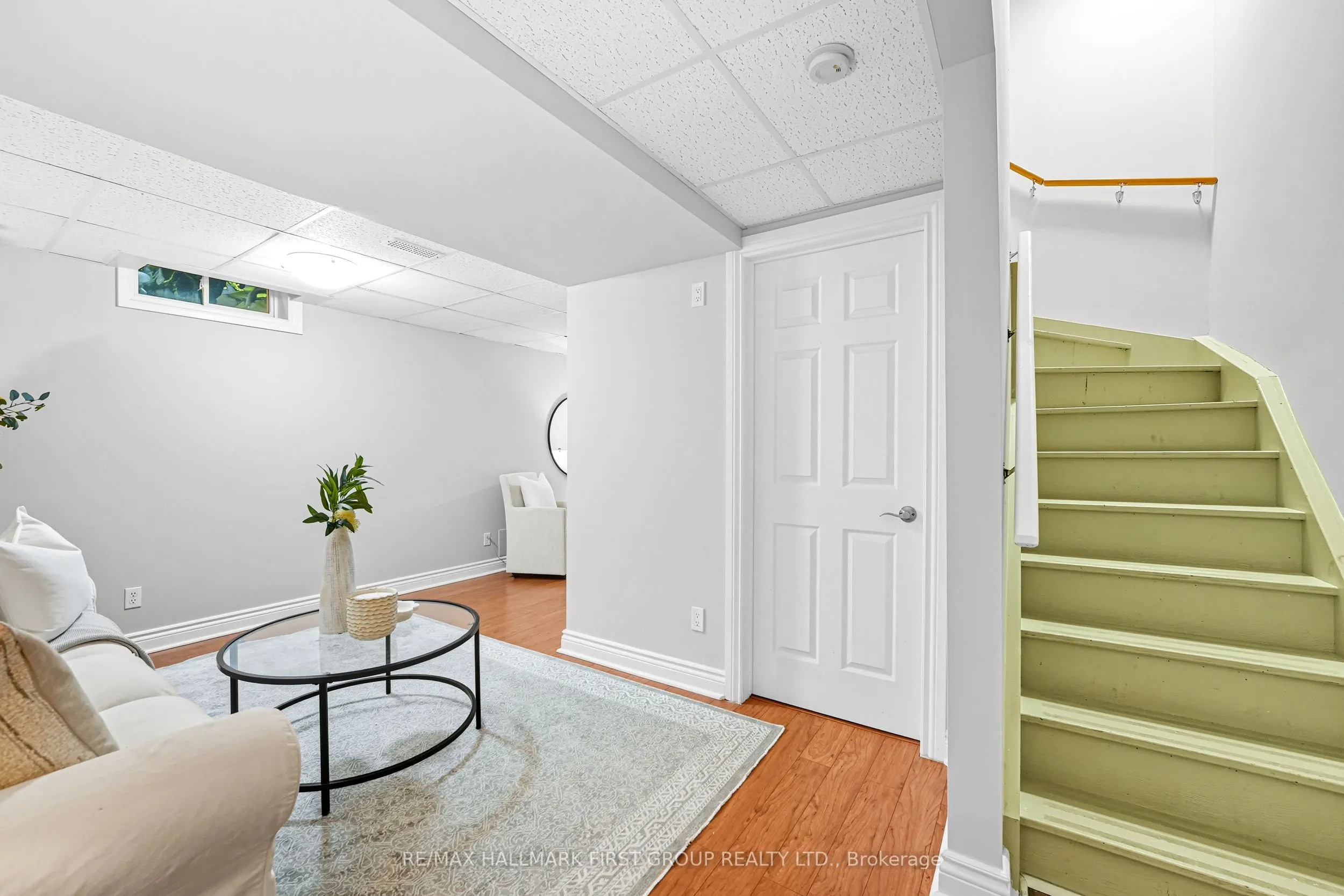 50 Stagemaster Crescent