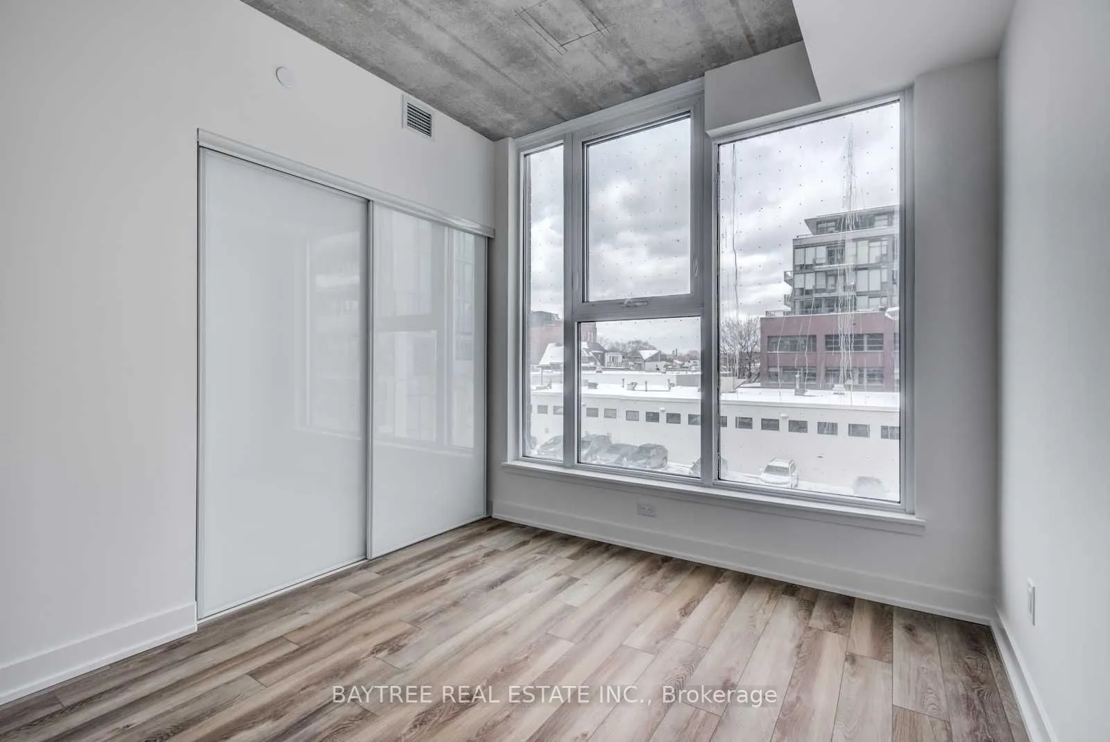 30 Baseball Place, #404