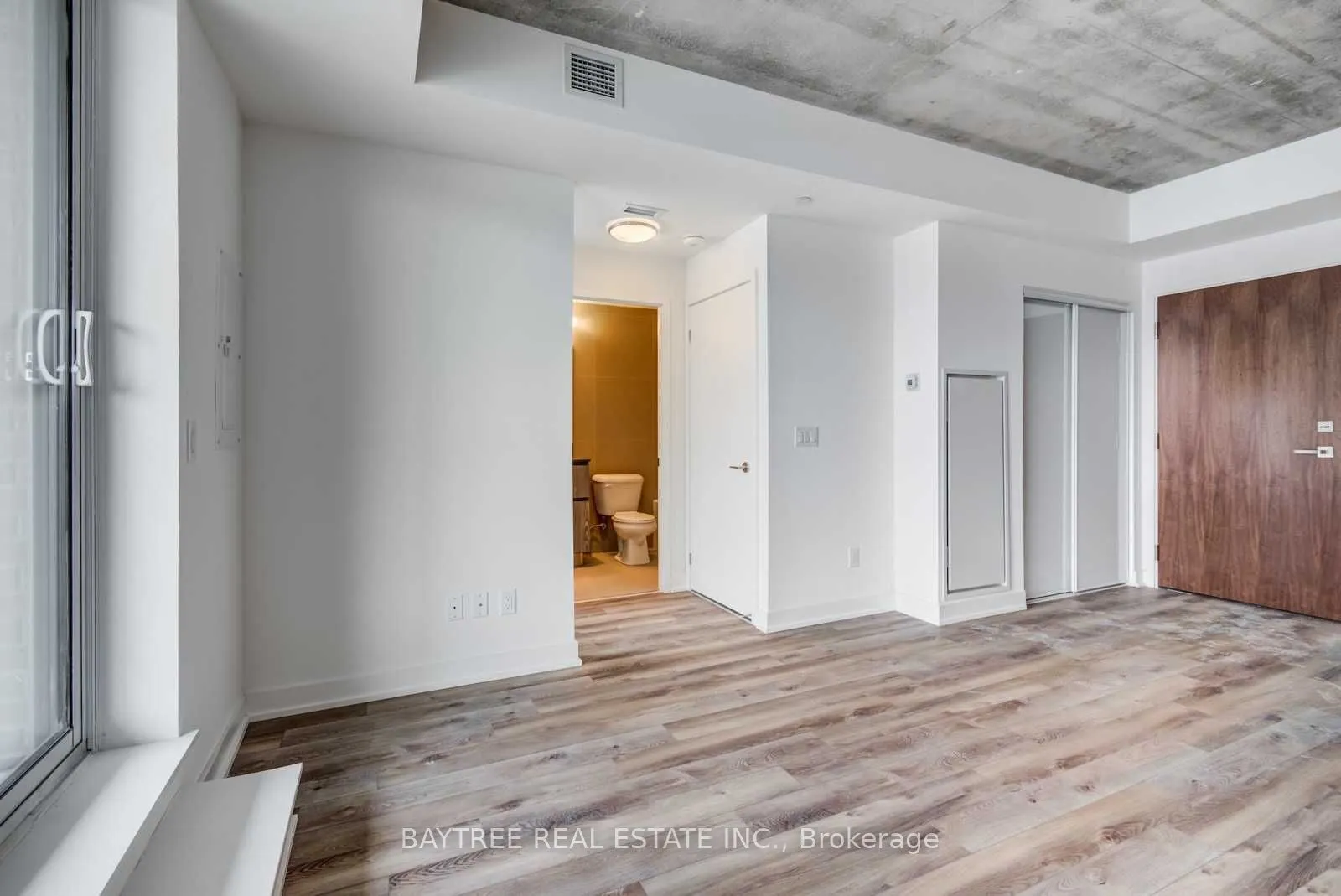 30 Baseball Place, #404