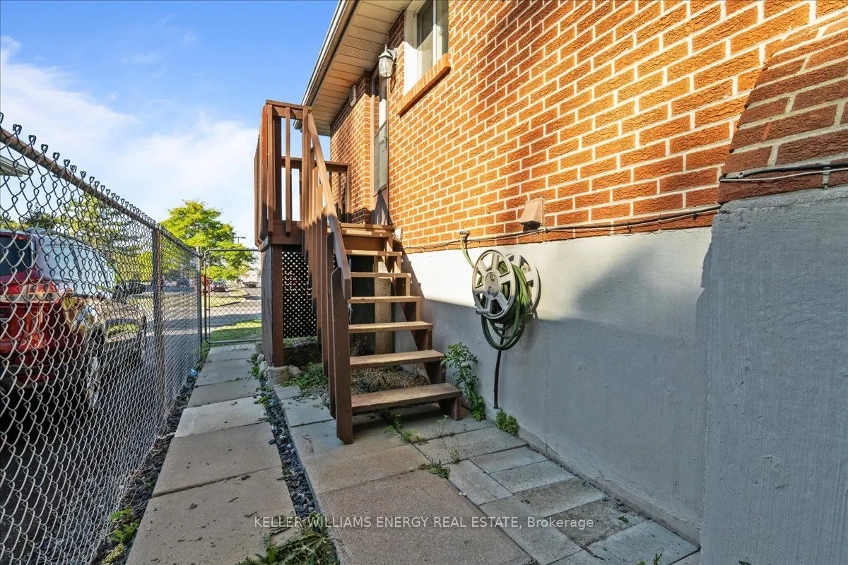 601 Grandview Street S