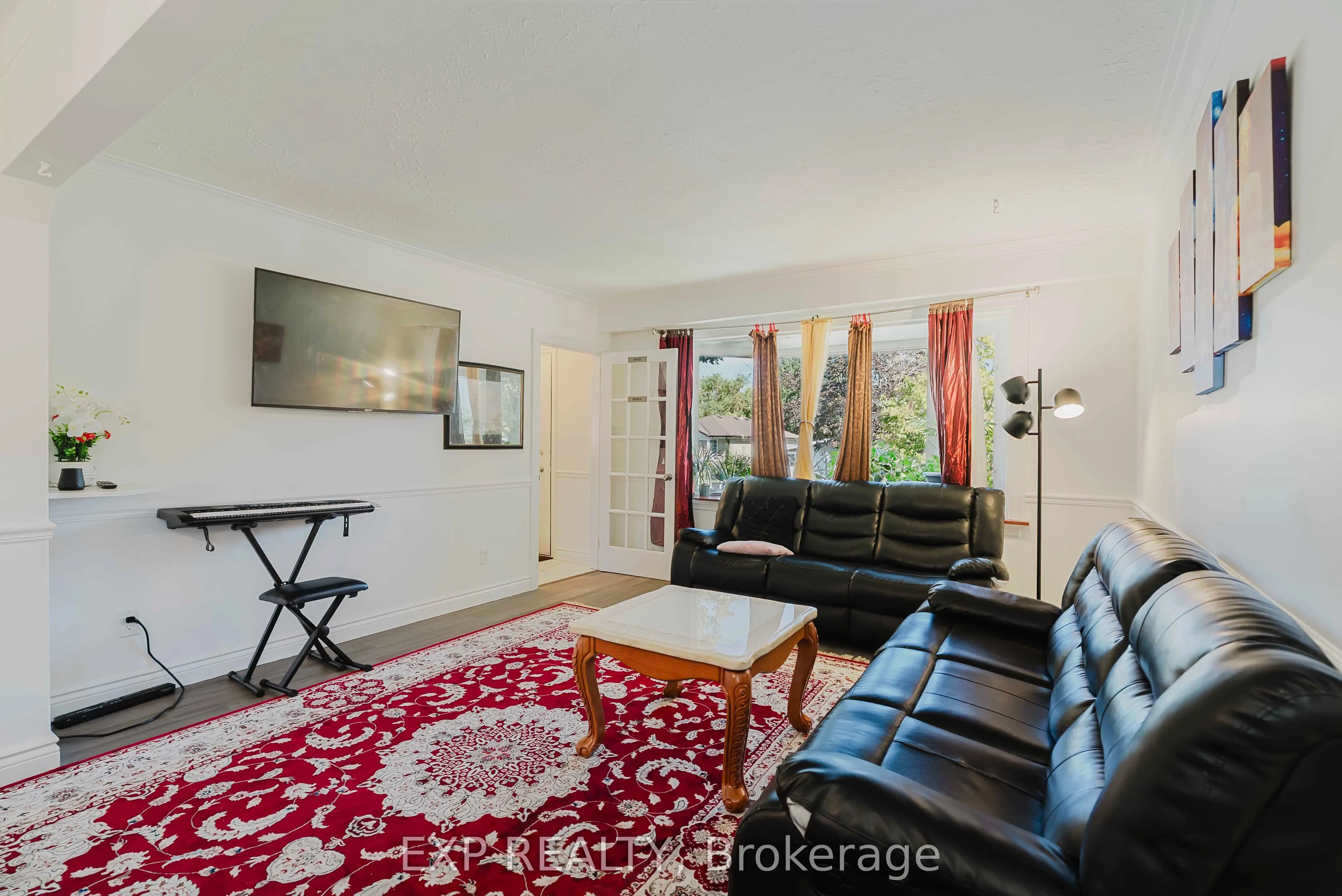 30 Ronway Crescent