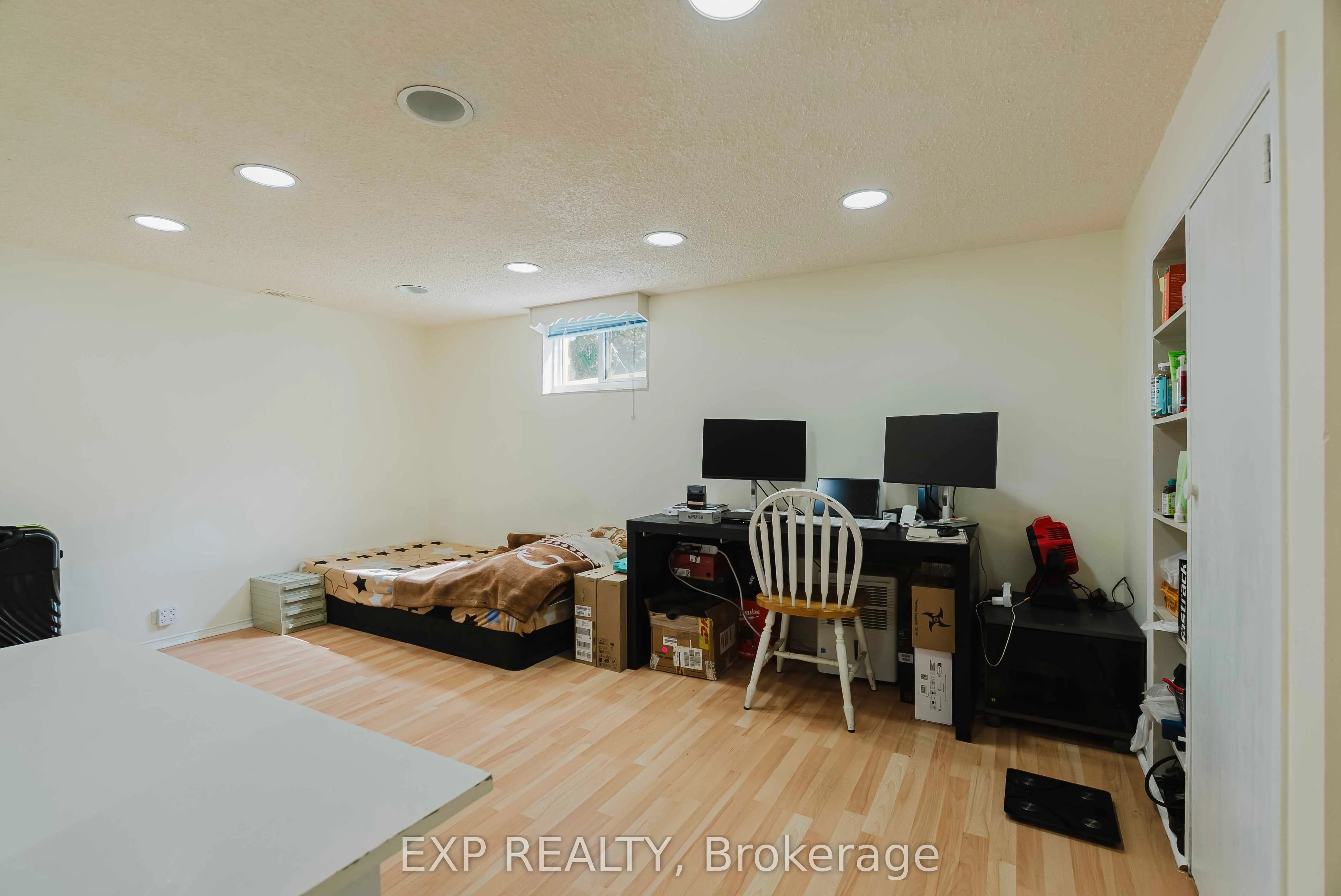 30 Ronway Crescent