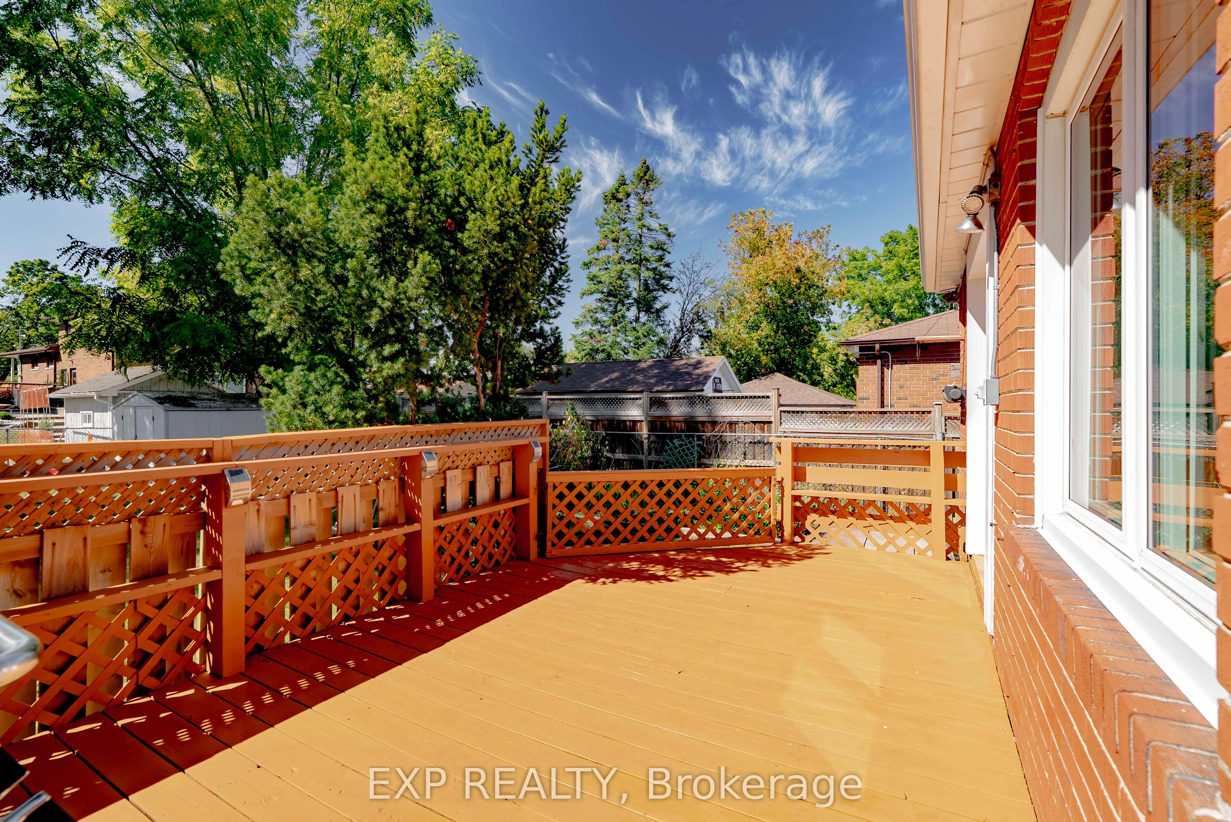 30 Ronway Crescent