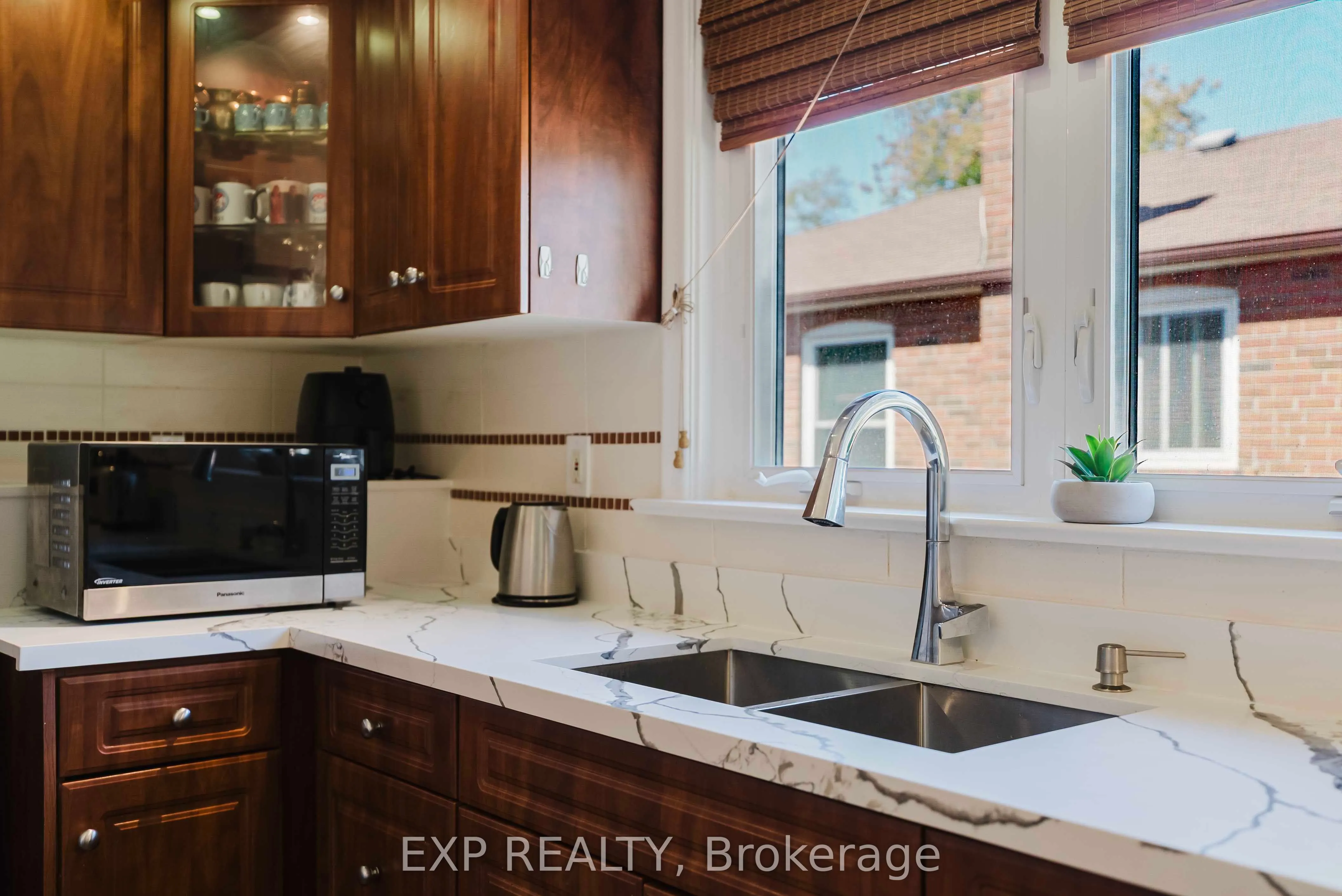 30 Ronway Crescent