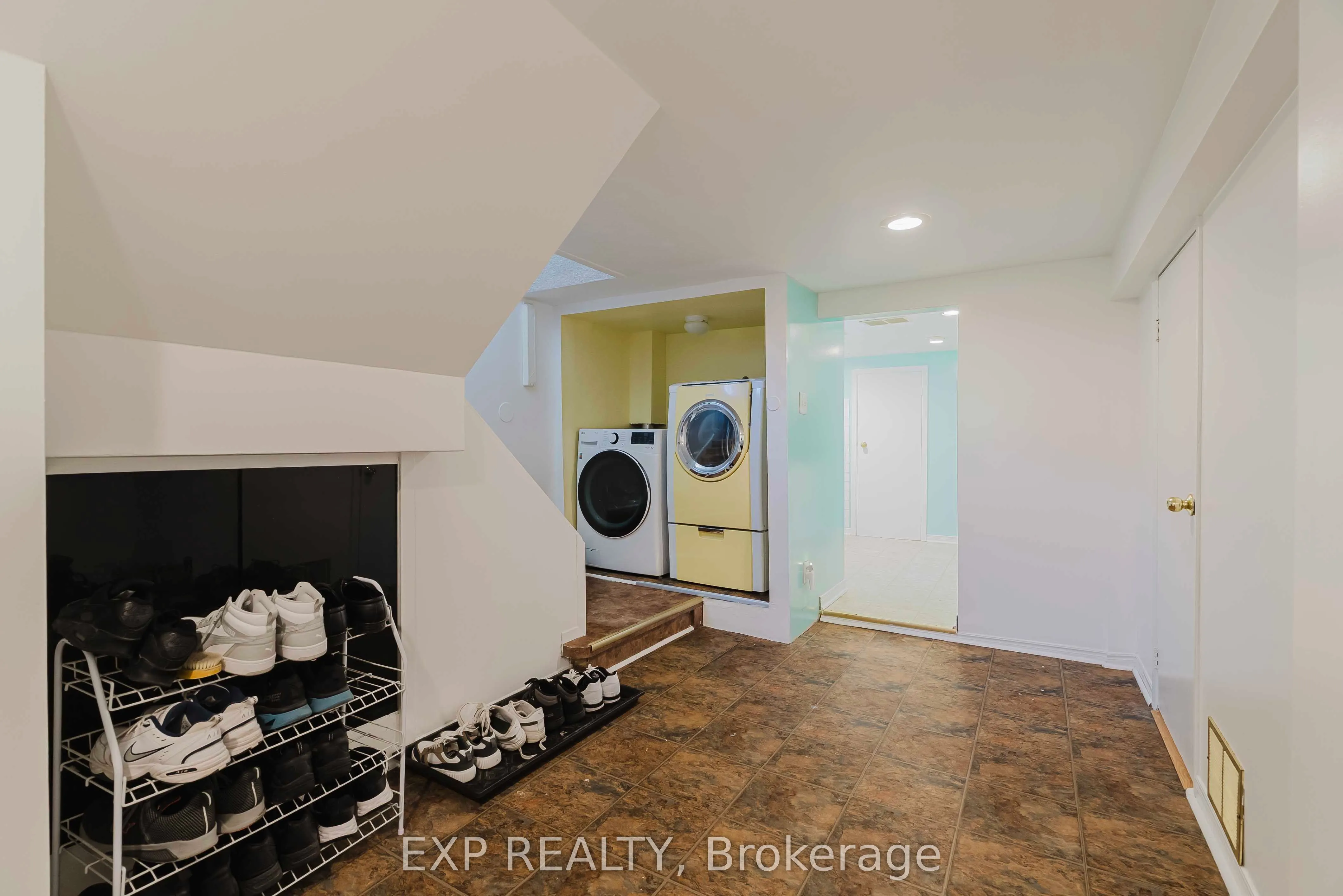 30 Ronway Crescent