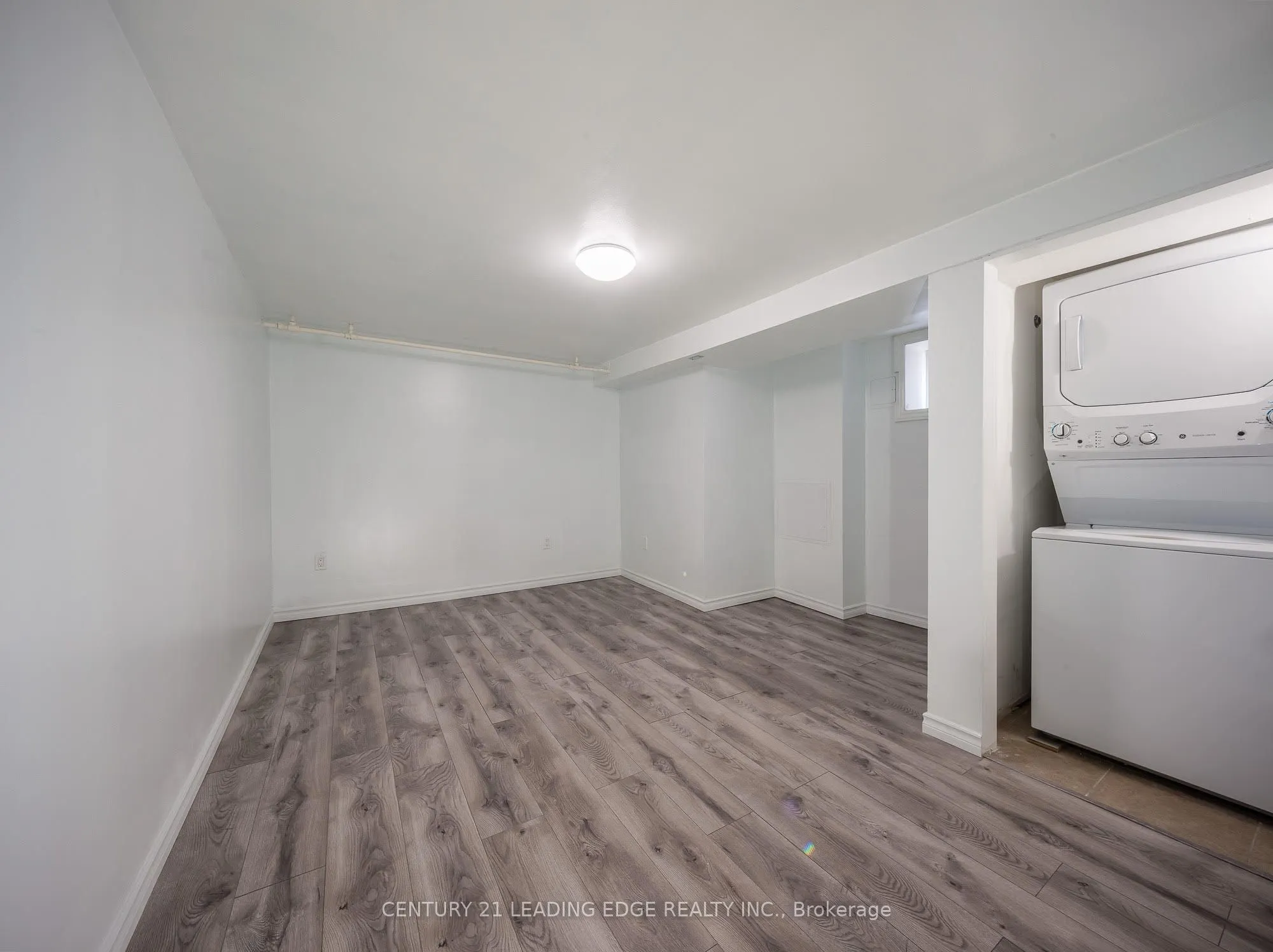 84 CENTRAL PARK Boulevard N, #LOWER