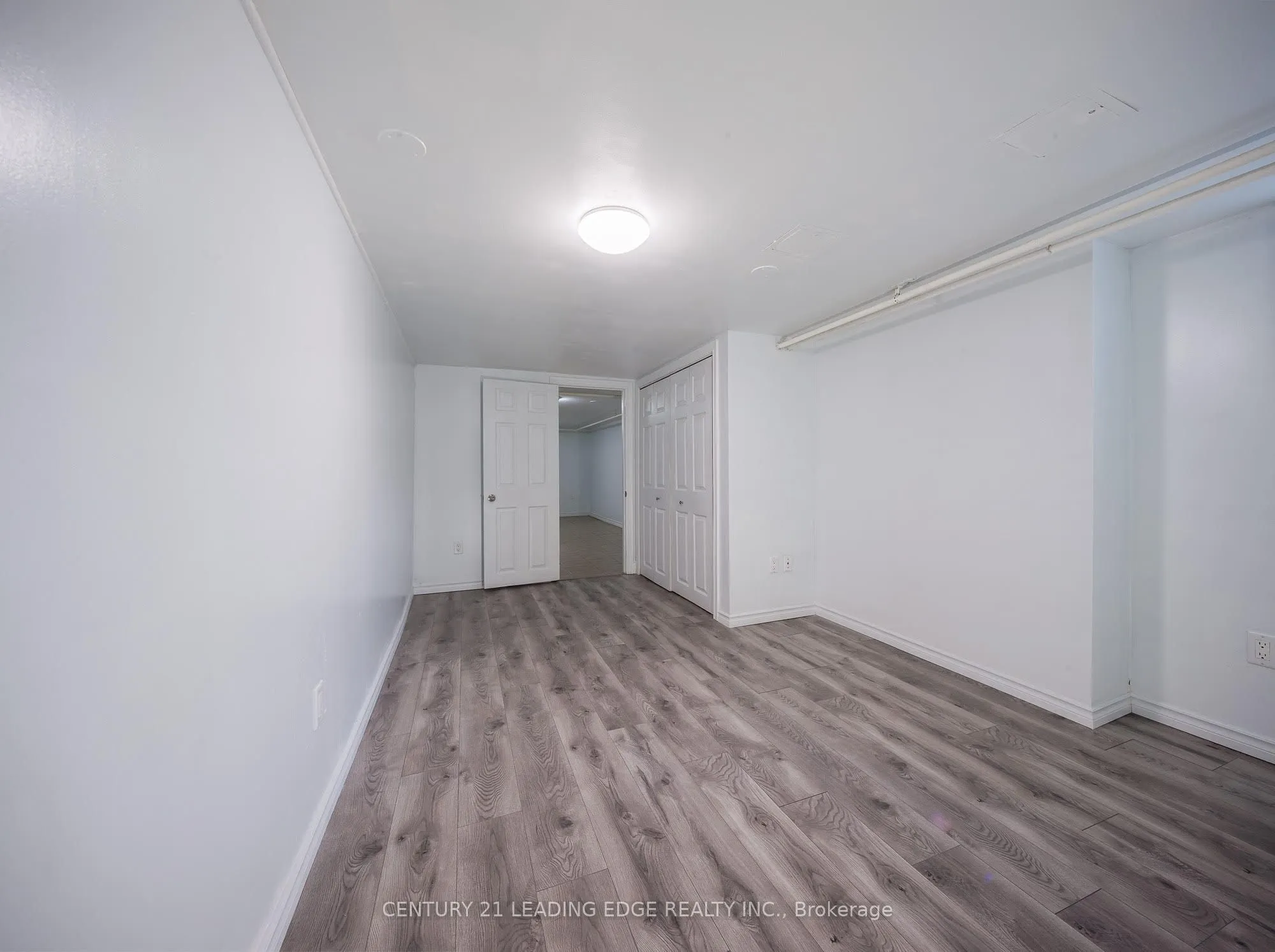 84 CENTRAL PARK Boulevard N, #LOWER