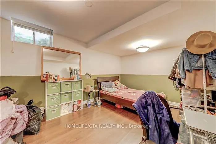 27 Sugarbush Square