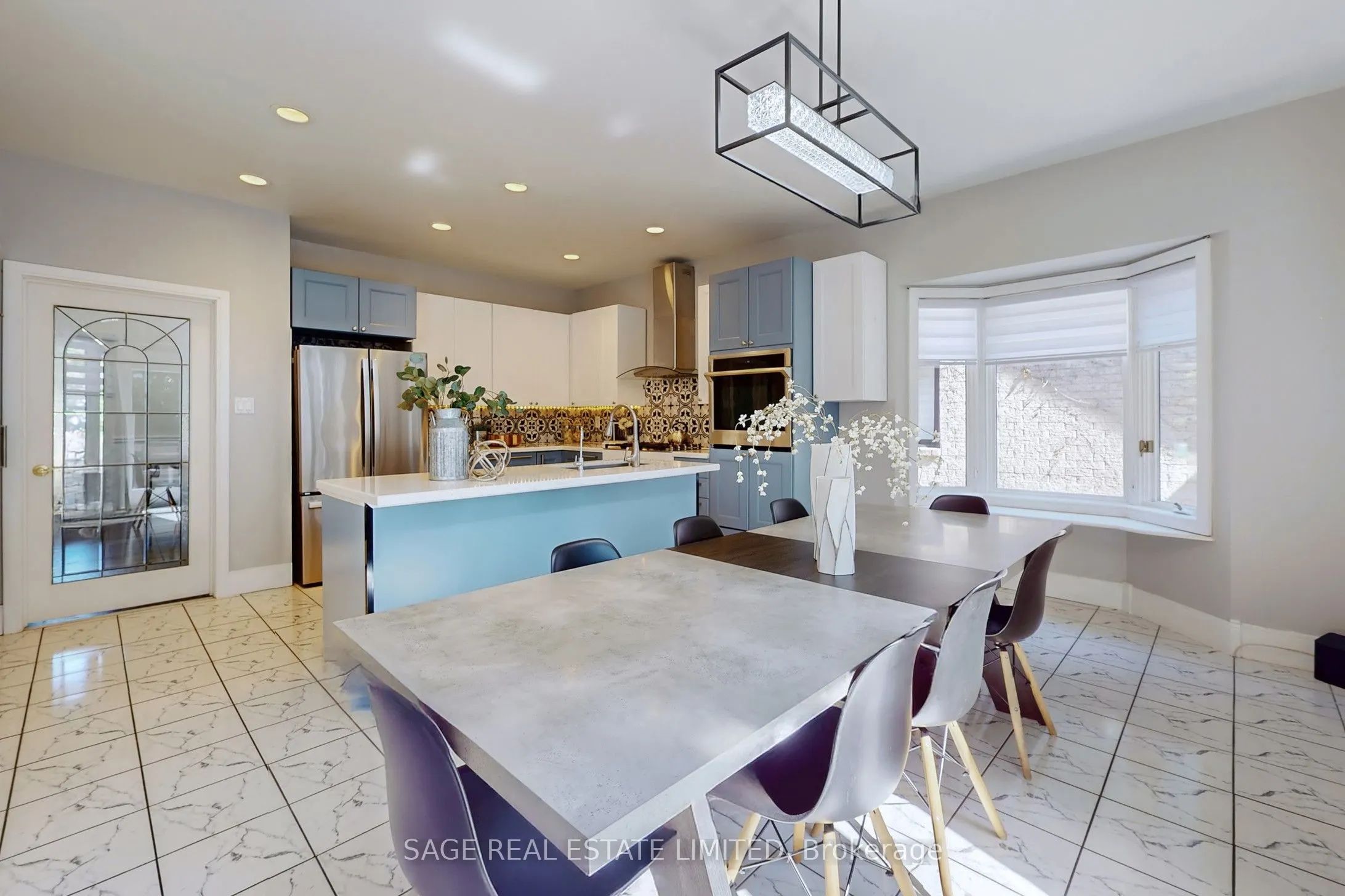 91 Twyn Rivers Drive