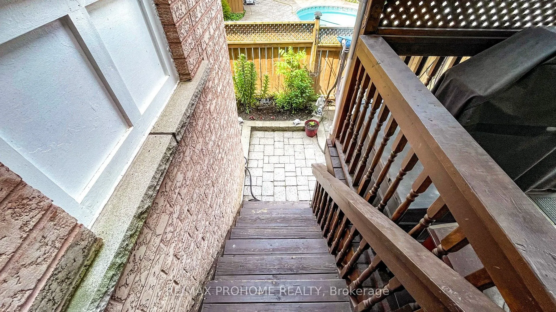 64 Grainger Crescent