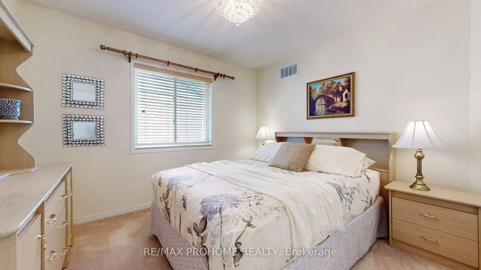 64 Grainger Crescent