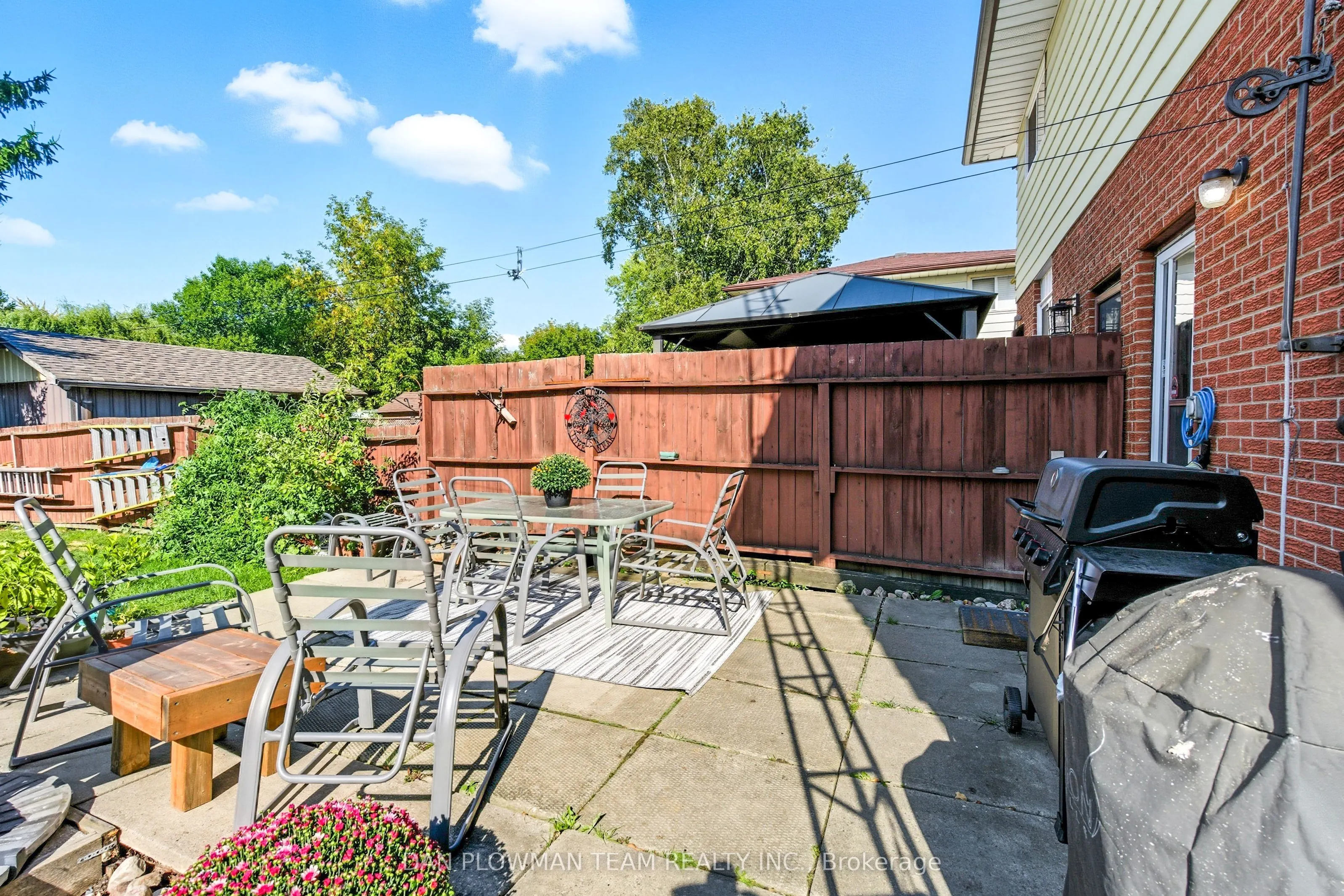 387 Surrey Drive