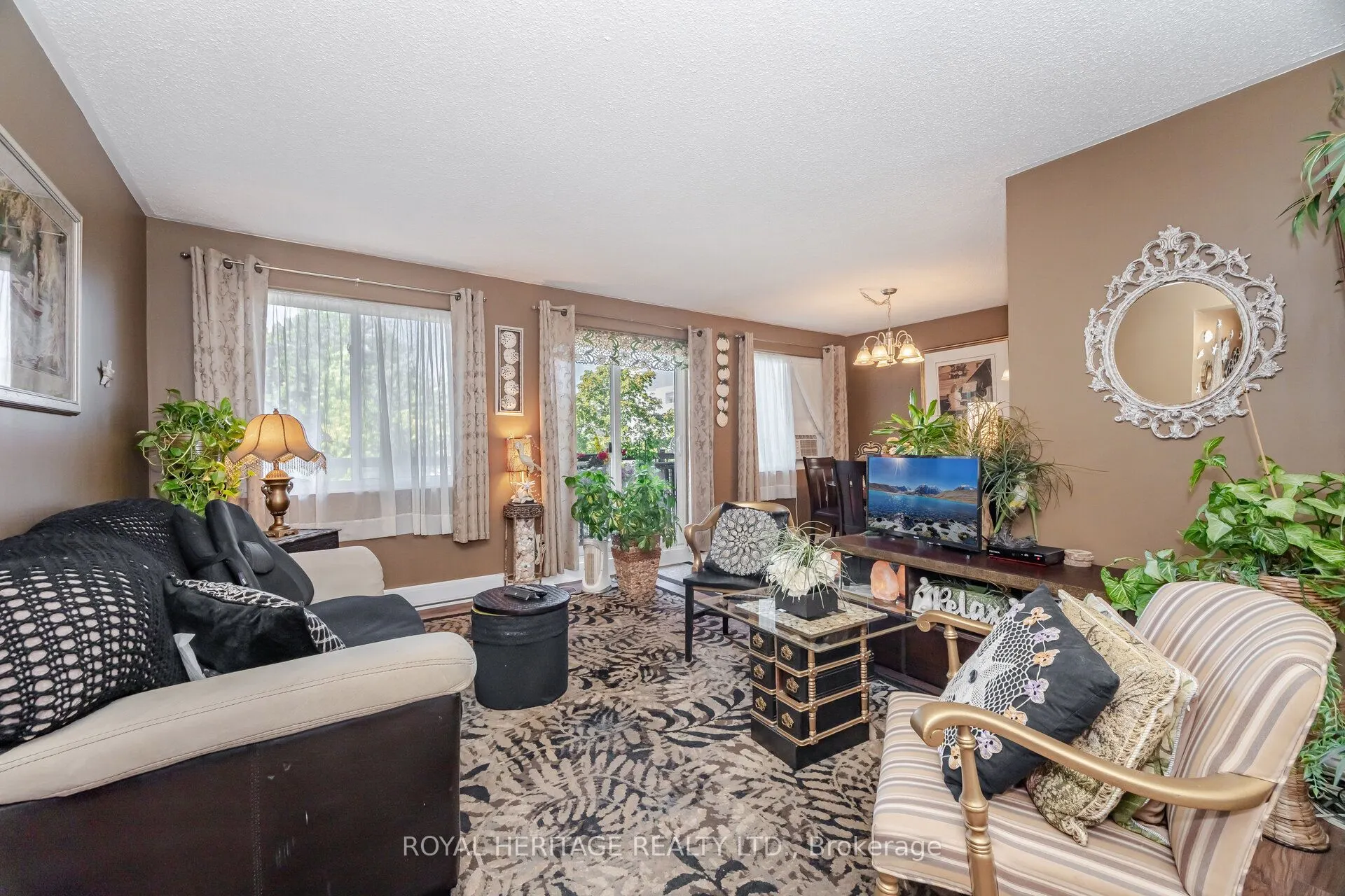 131 Taunton Road E, #304