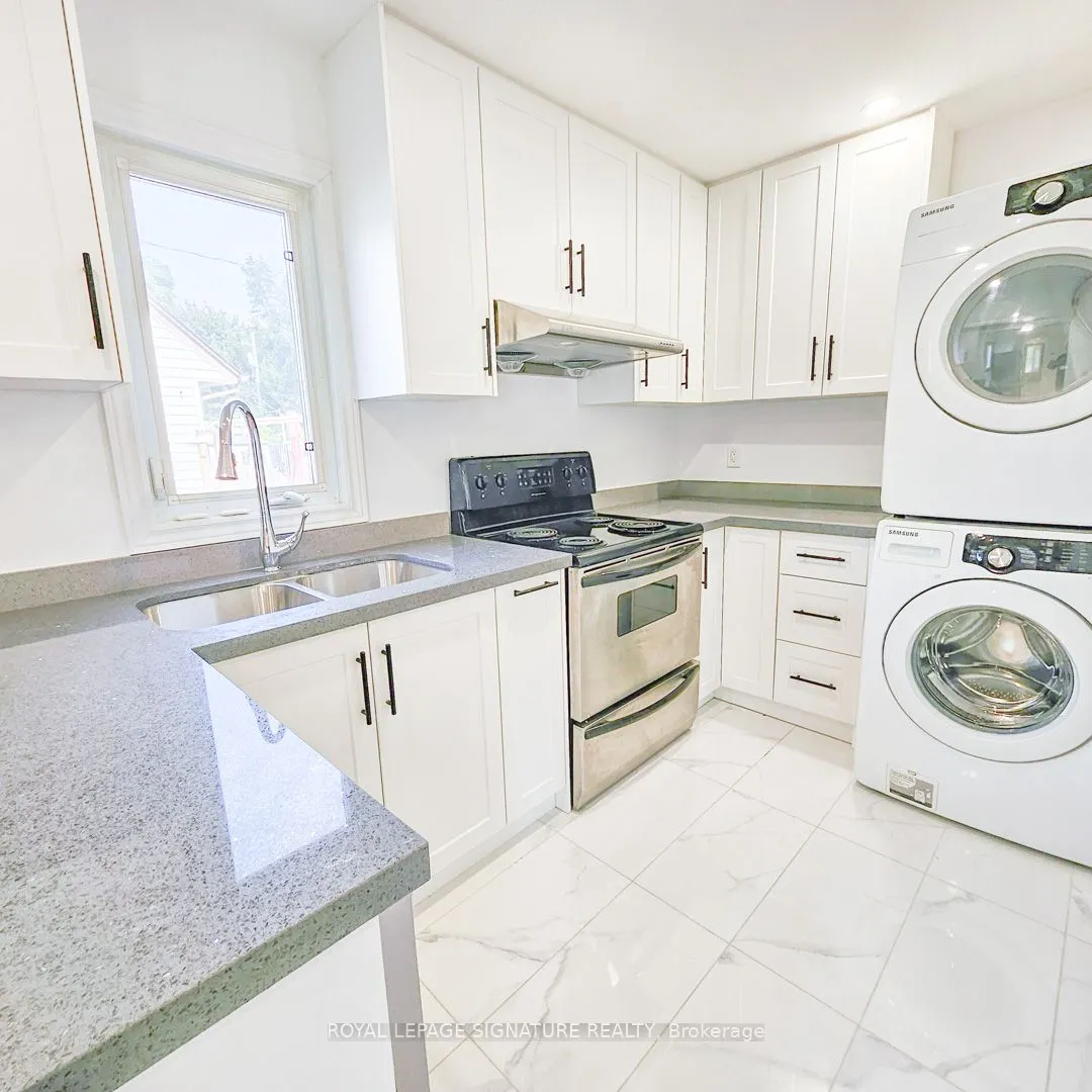 33 Woodhouse Crescent