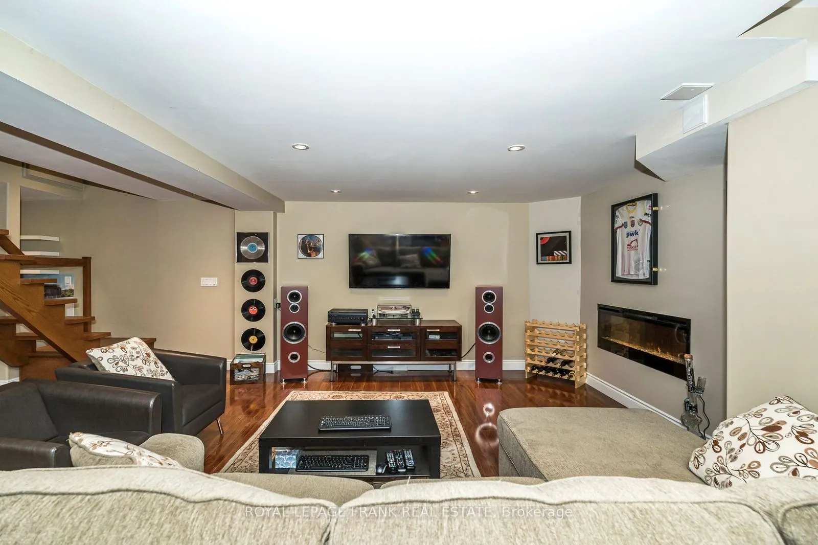 174 Thicket Crescent