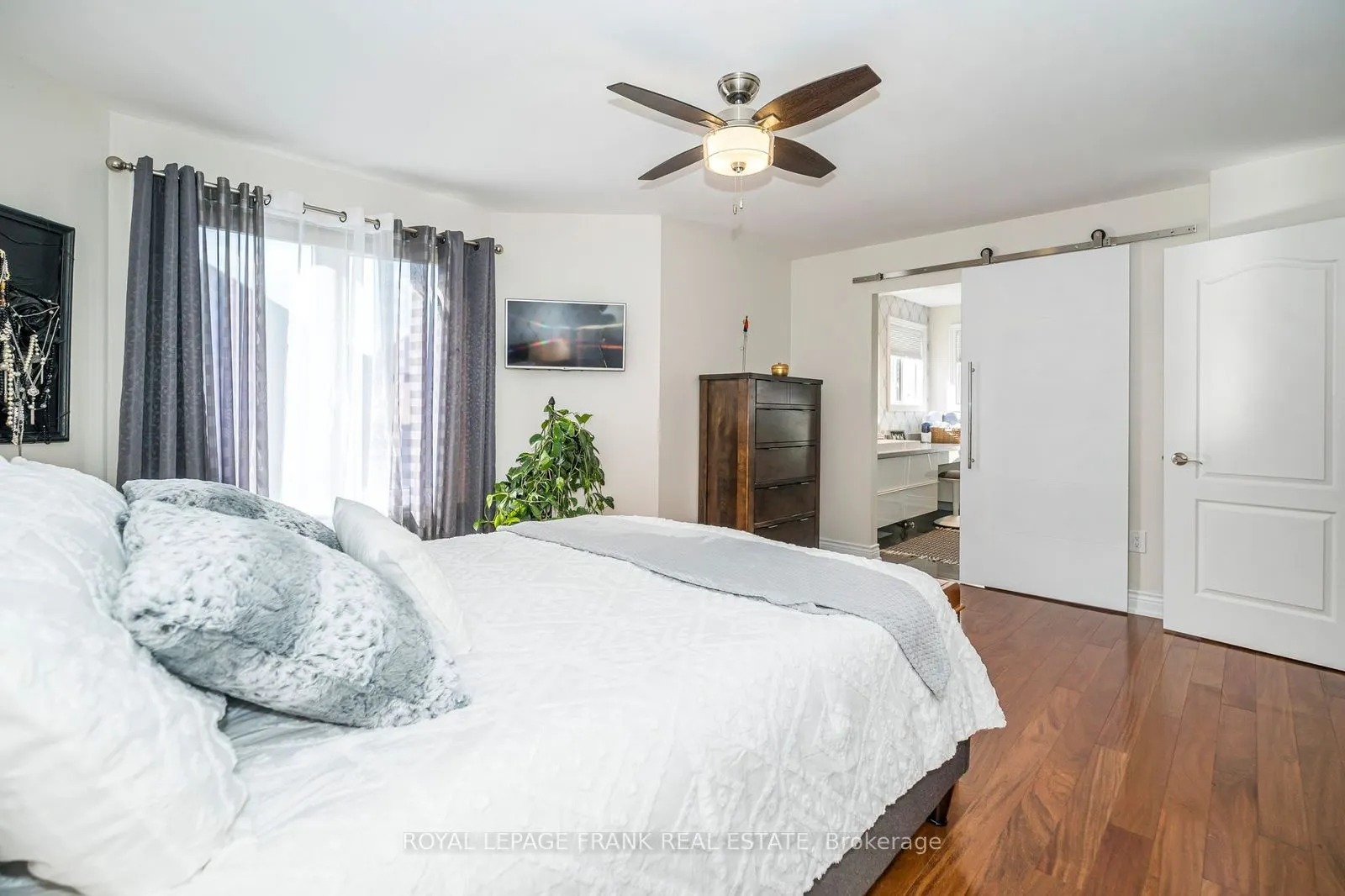 174 Thicket Crescent