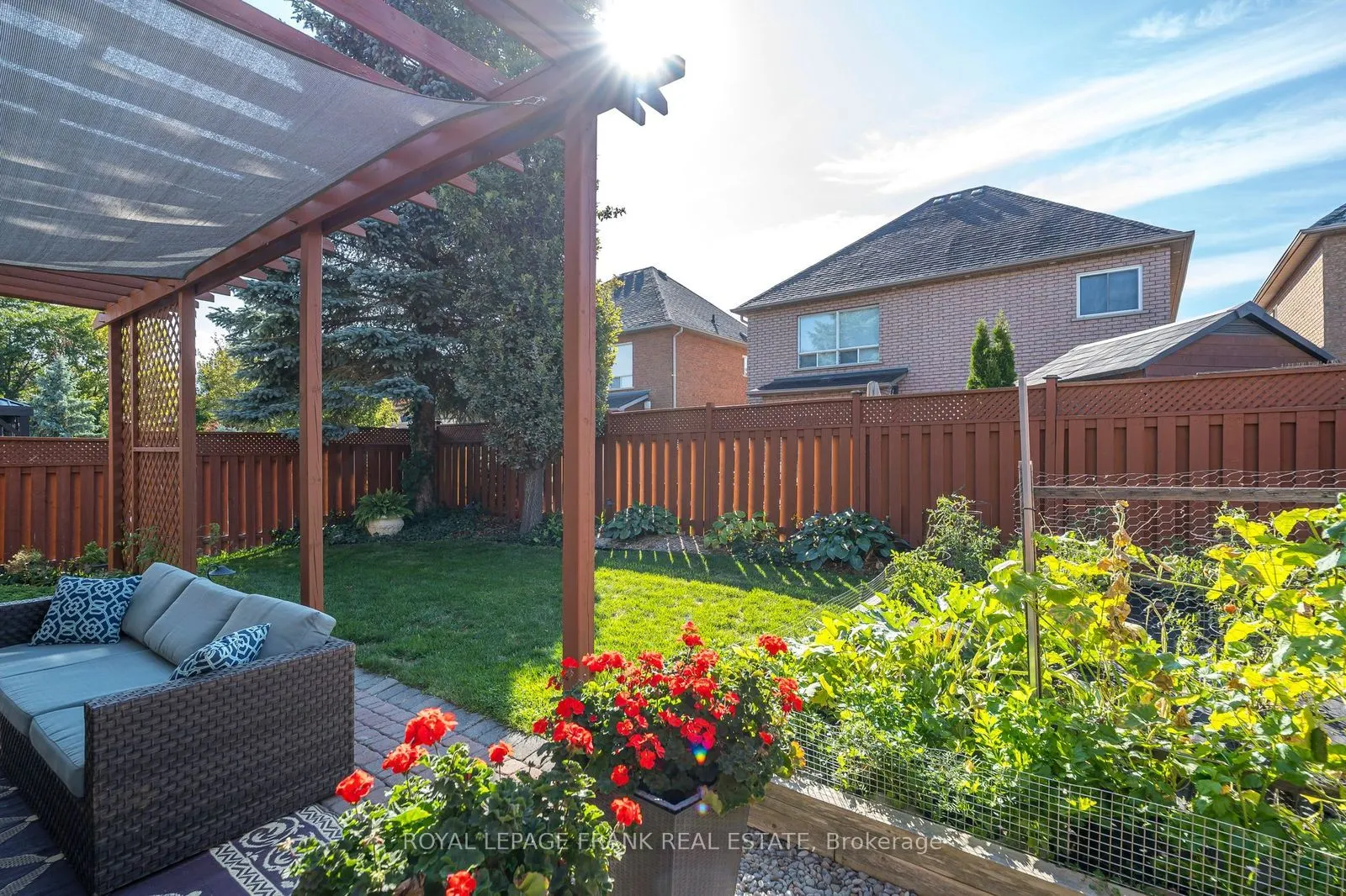 174 Thicket Crescent