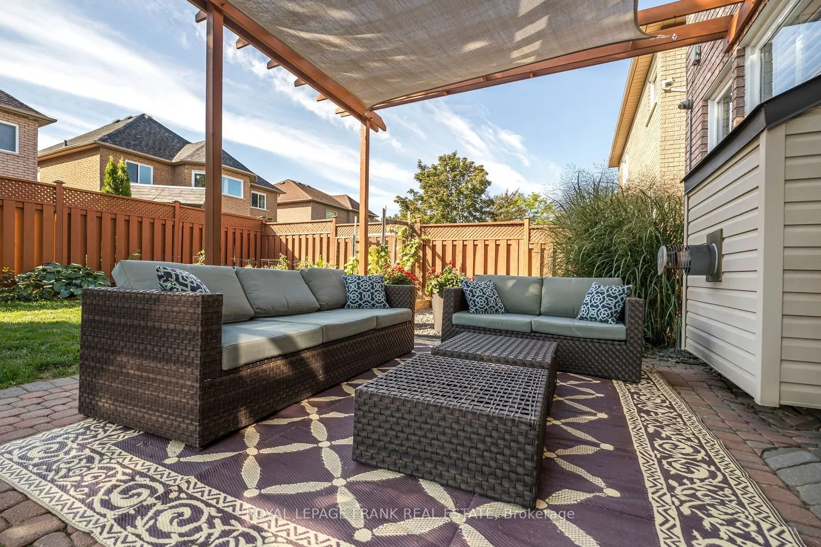 174 Thicket Crescent