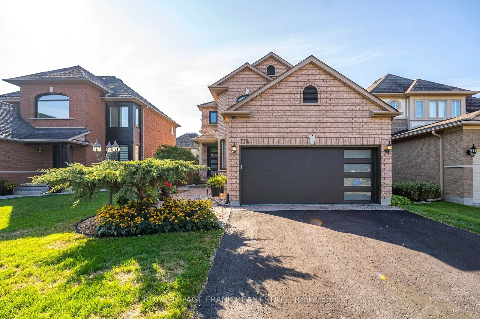 174 Thicket Crescent