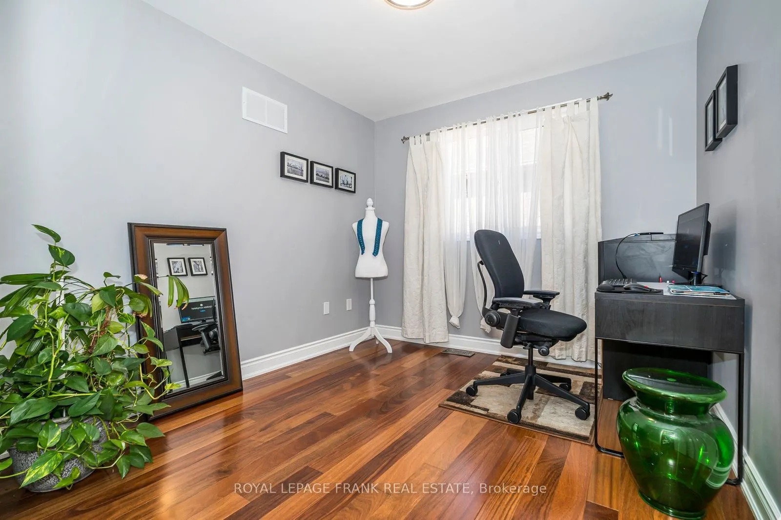 174 Thicket Crescent
