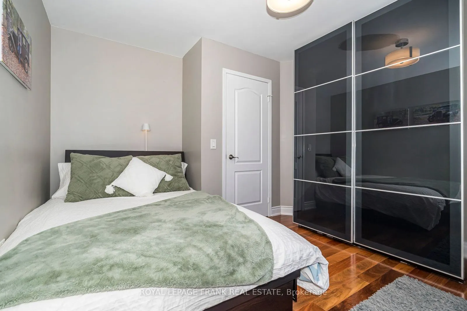 174 Thicket Crescent