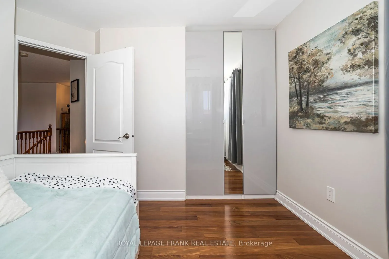 174 Thicket Crescent