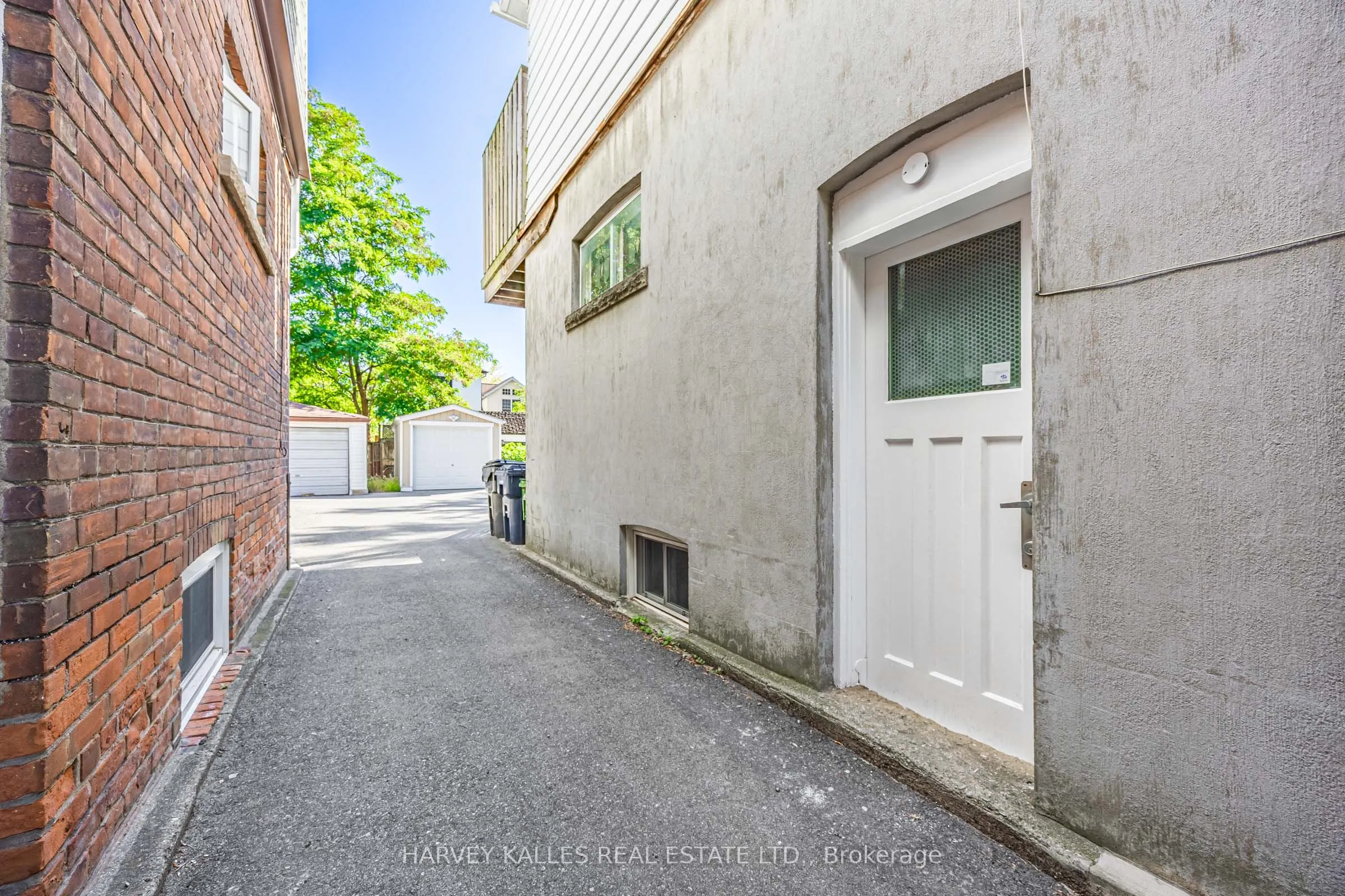 121 Blantyre Avenue