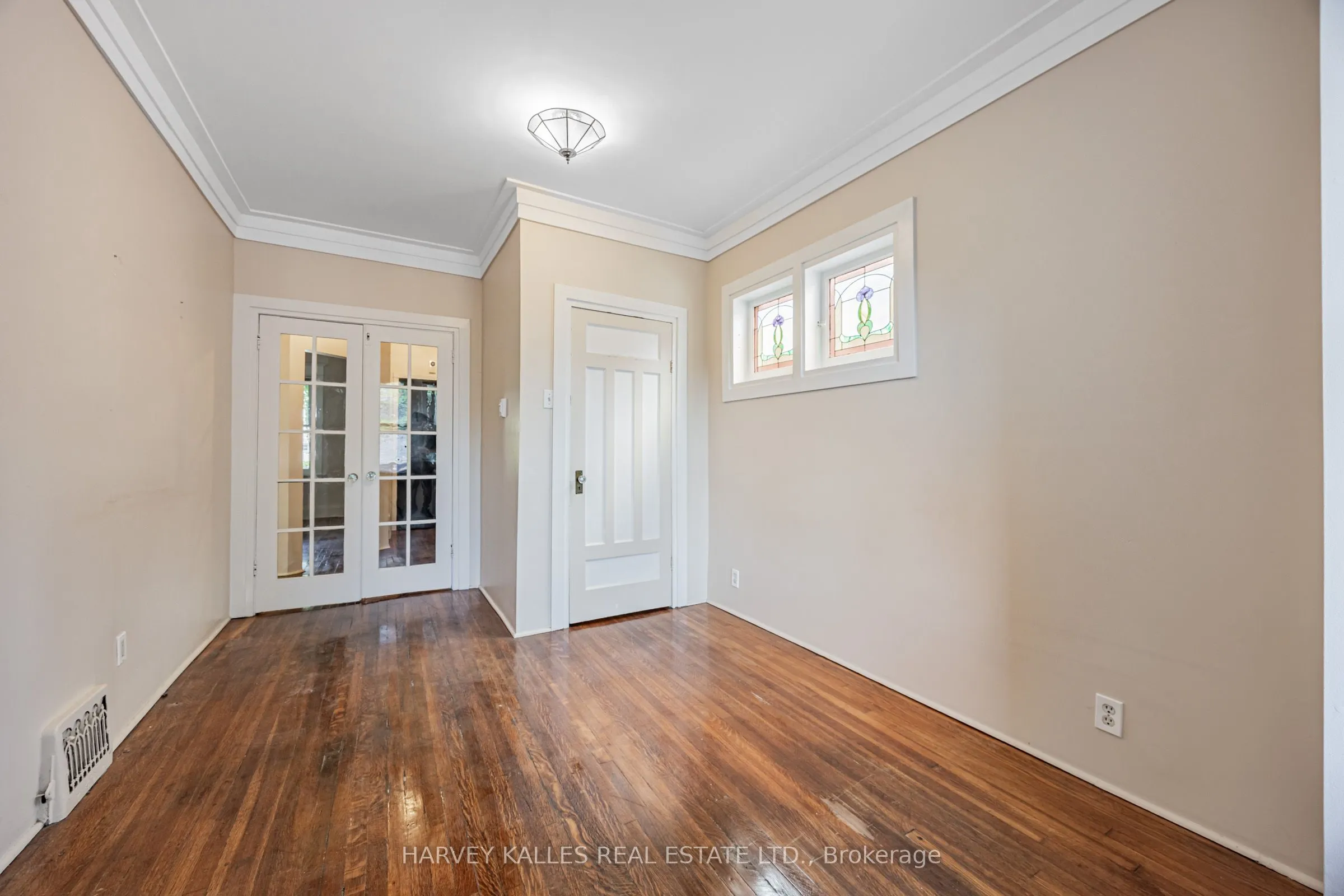 121 Blantyre Avenue