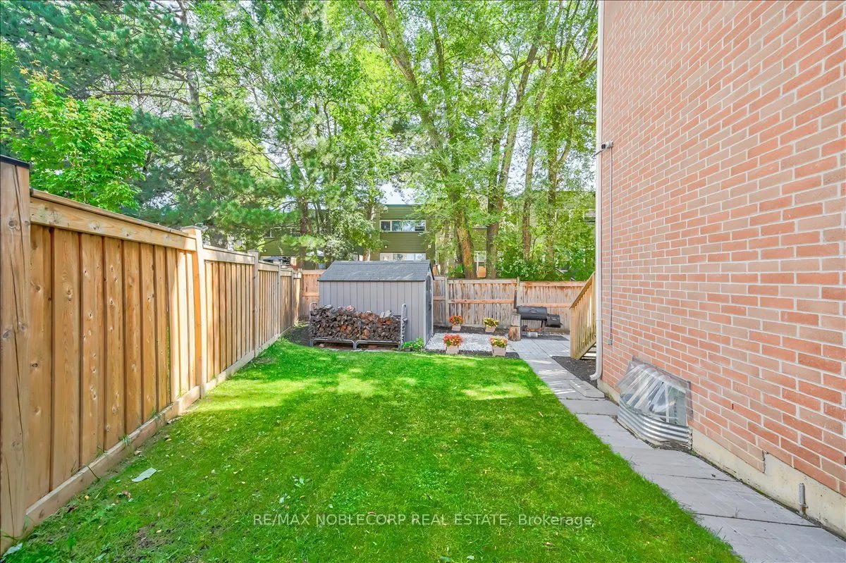 64 Pringdale Gardens Circle