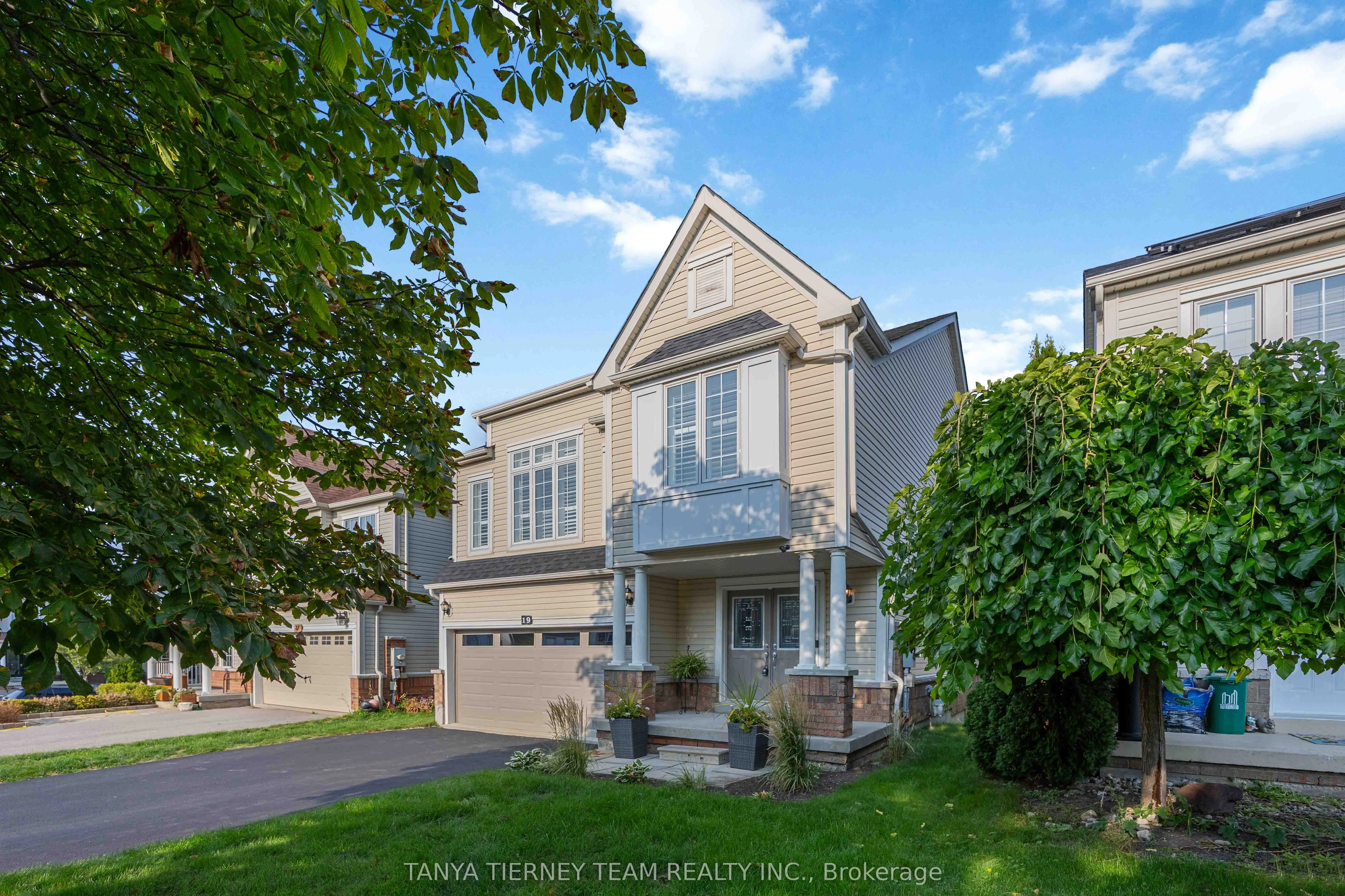 19 Teardrop Crescent