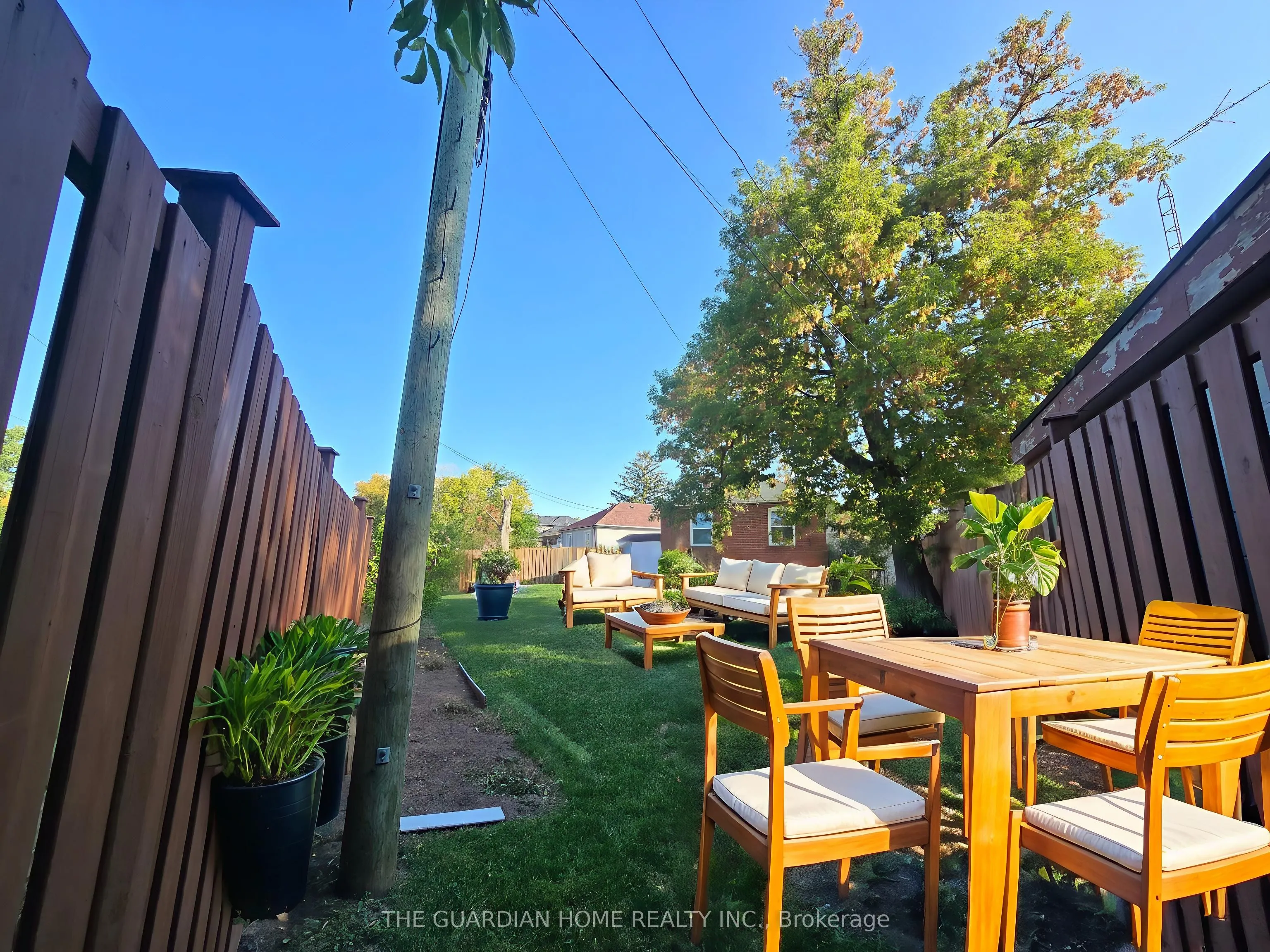 15 Princemere Crescent