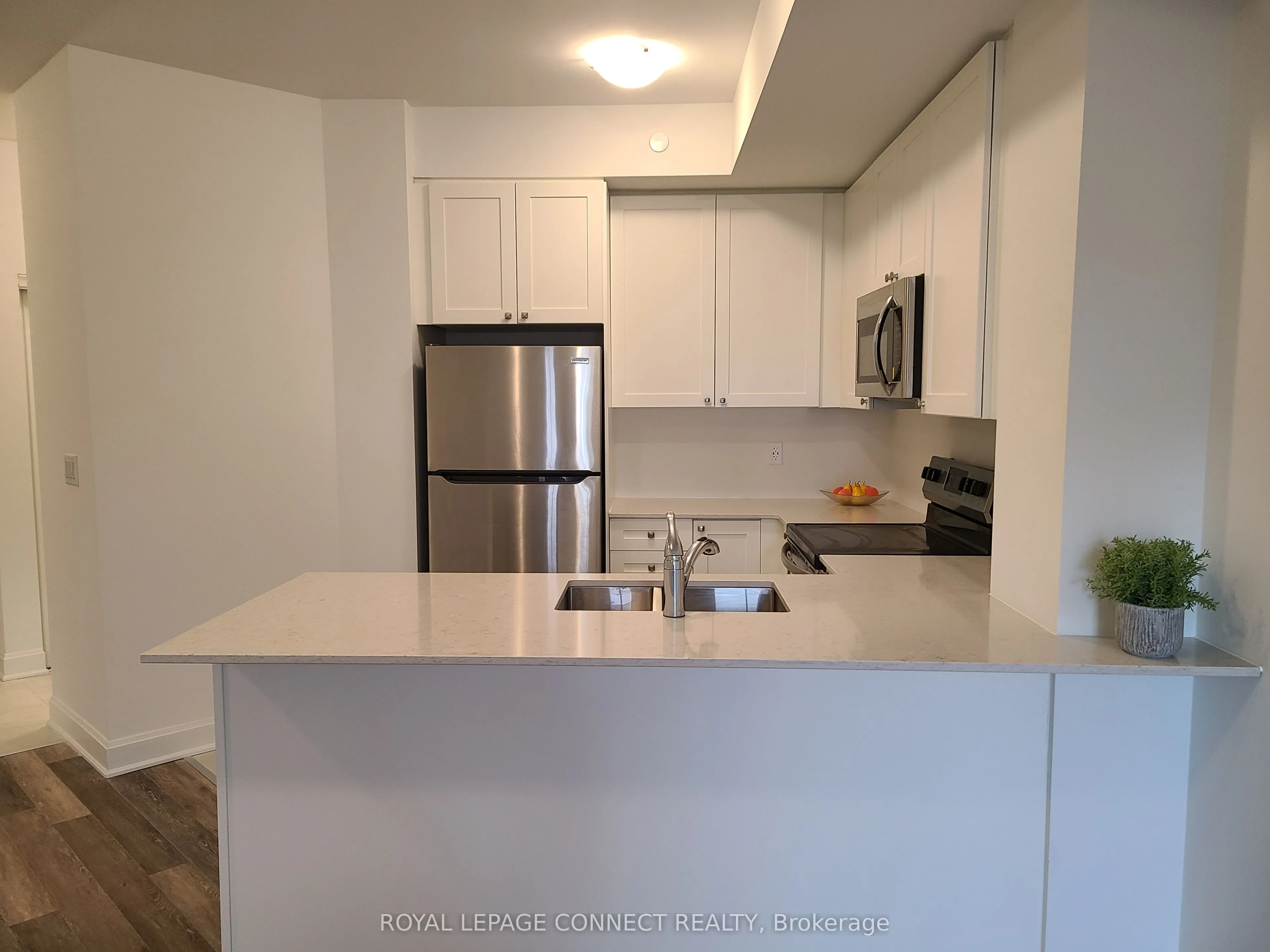 50 Lakebreeze Drive, #129