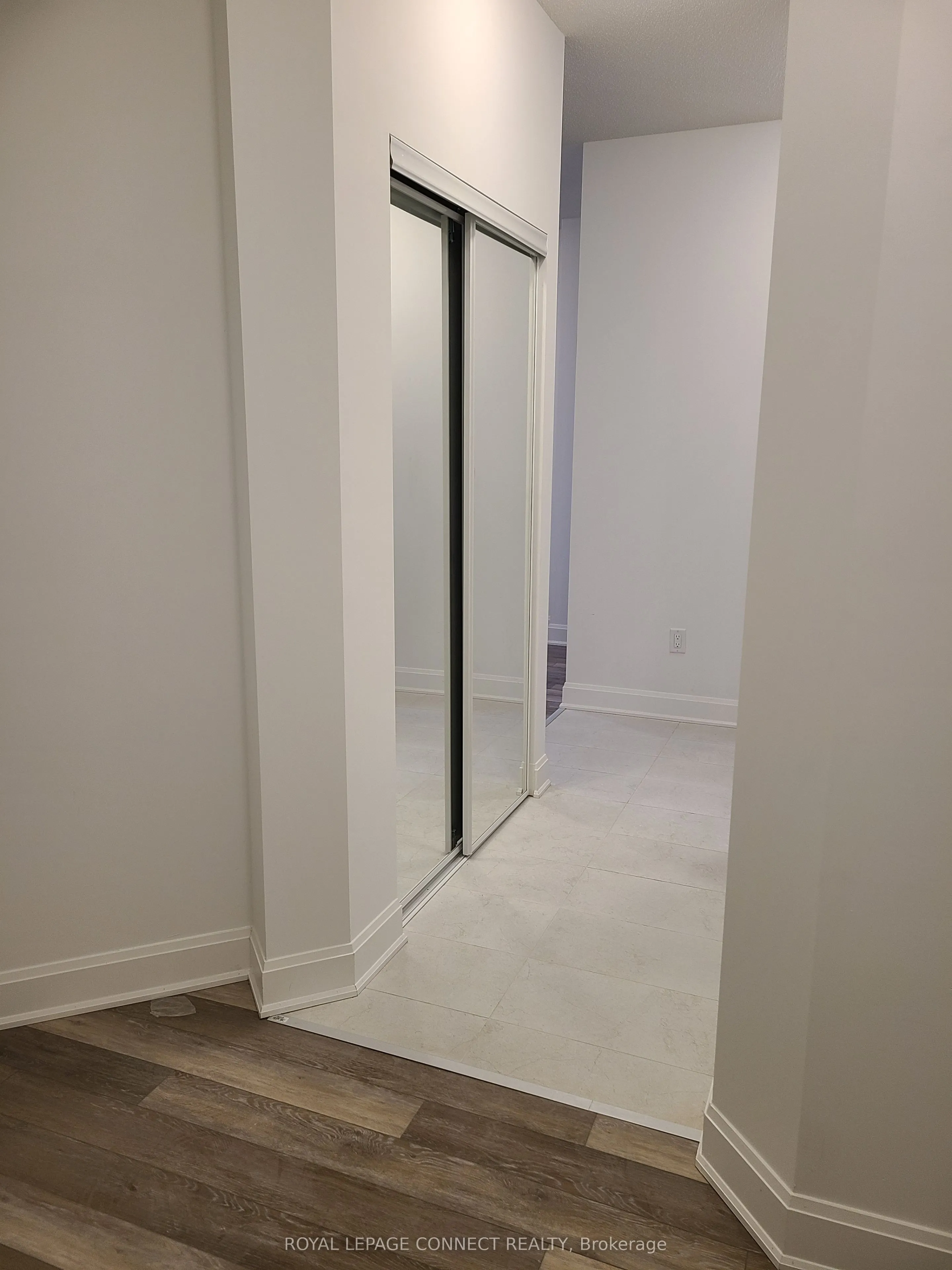 50 Lakebreeze Drive, #129
