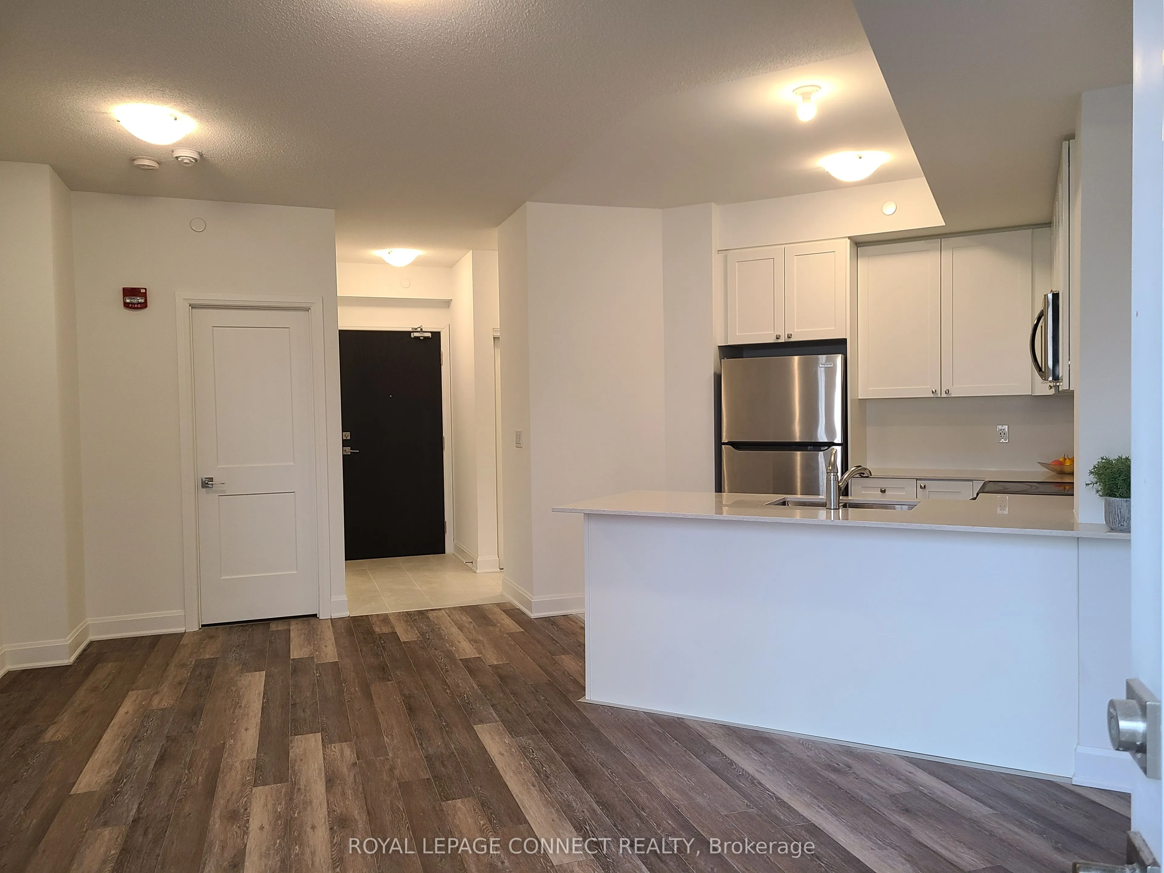 50 Lakebreeze Drive, #129