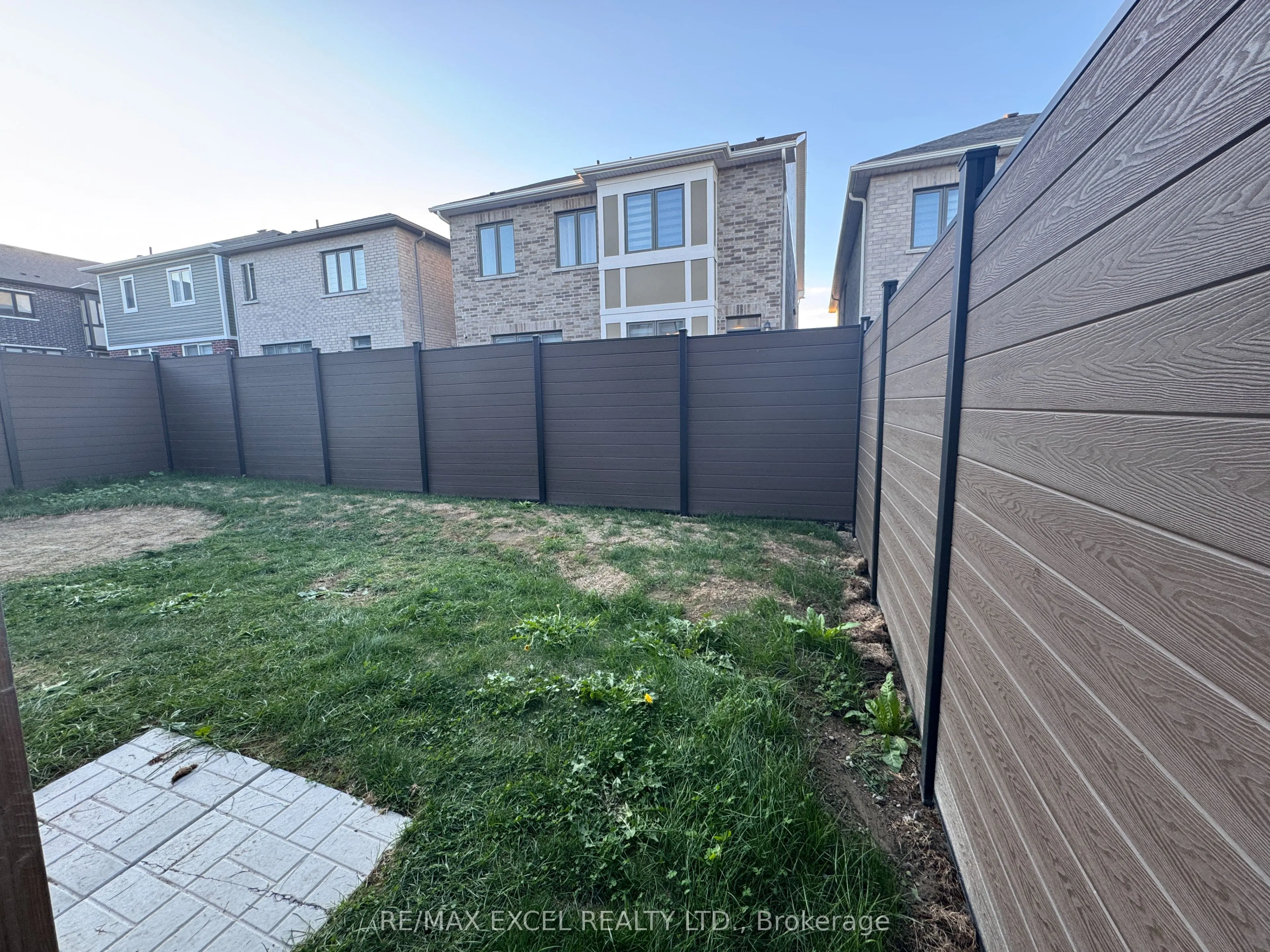 1406 Longspur Trail