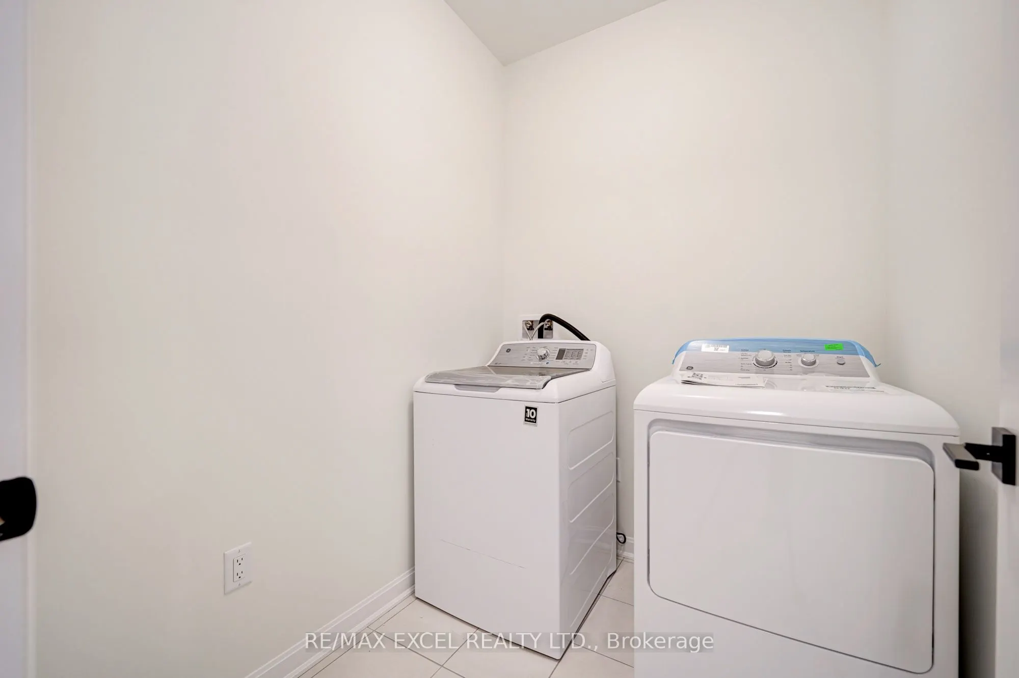 1406 Longspur Trail