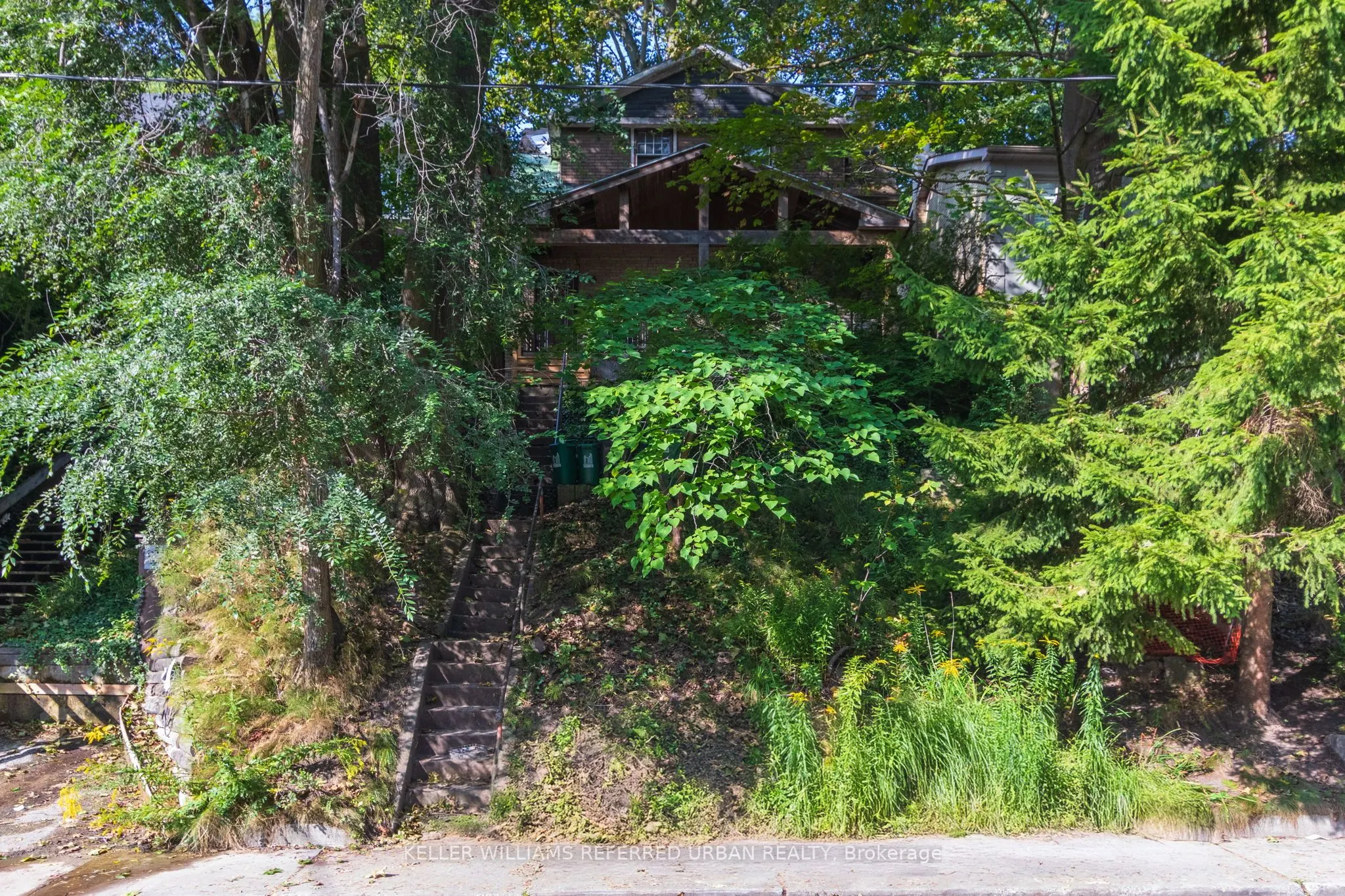 122 Neville Park Boulevard