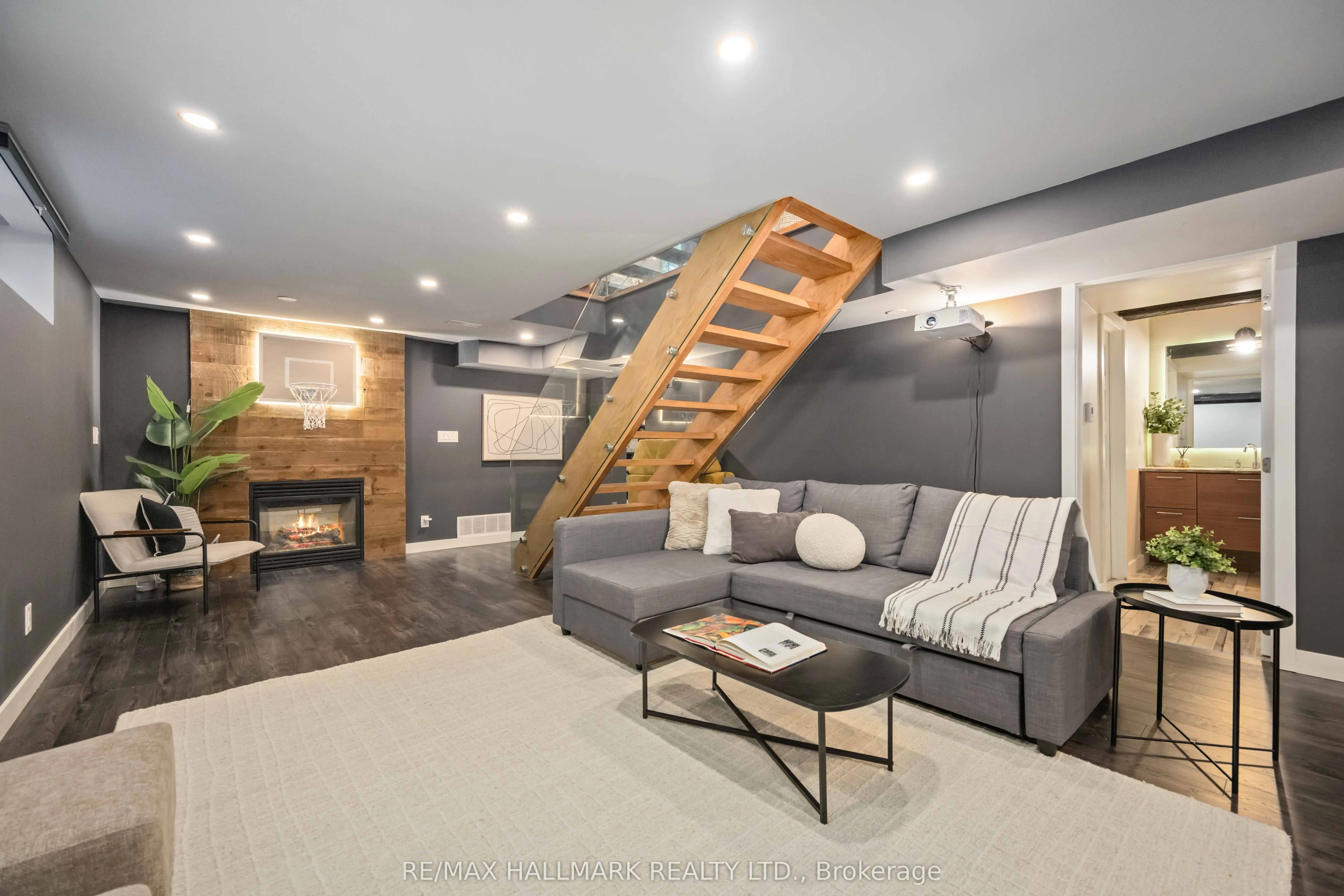 386 Woodgrange Avenue