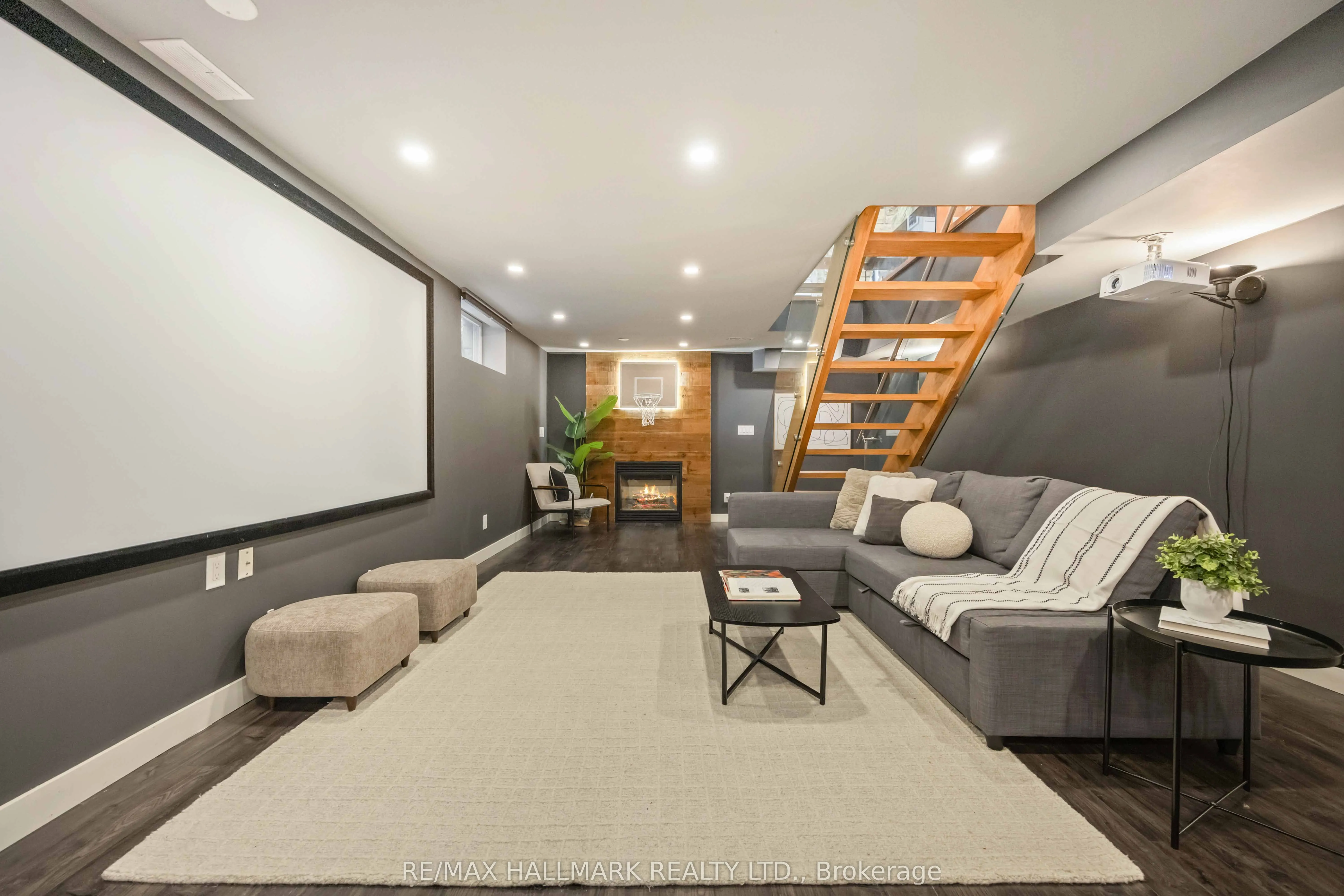 386 Woodgrange Avenue